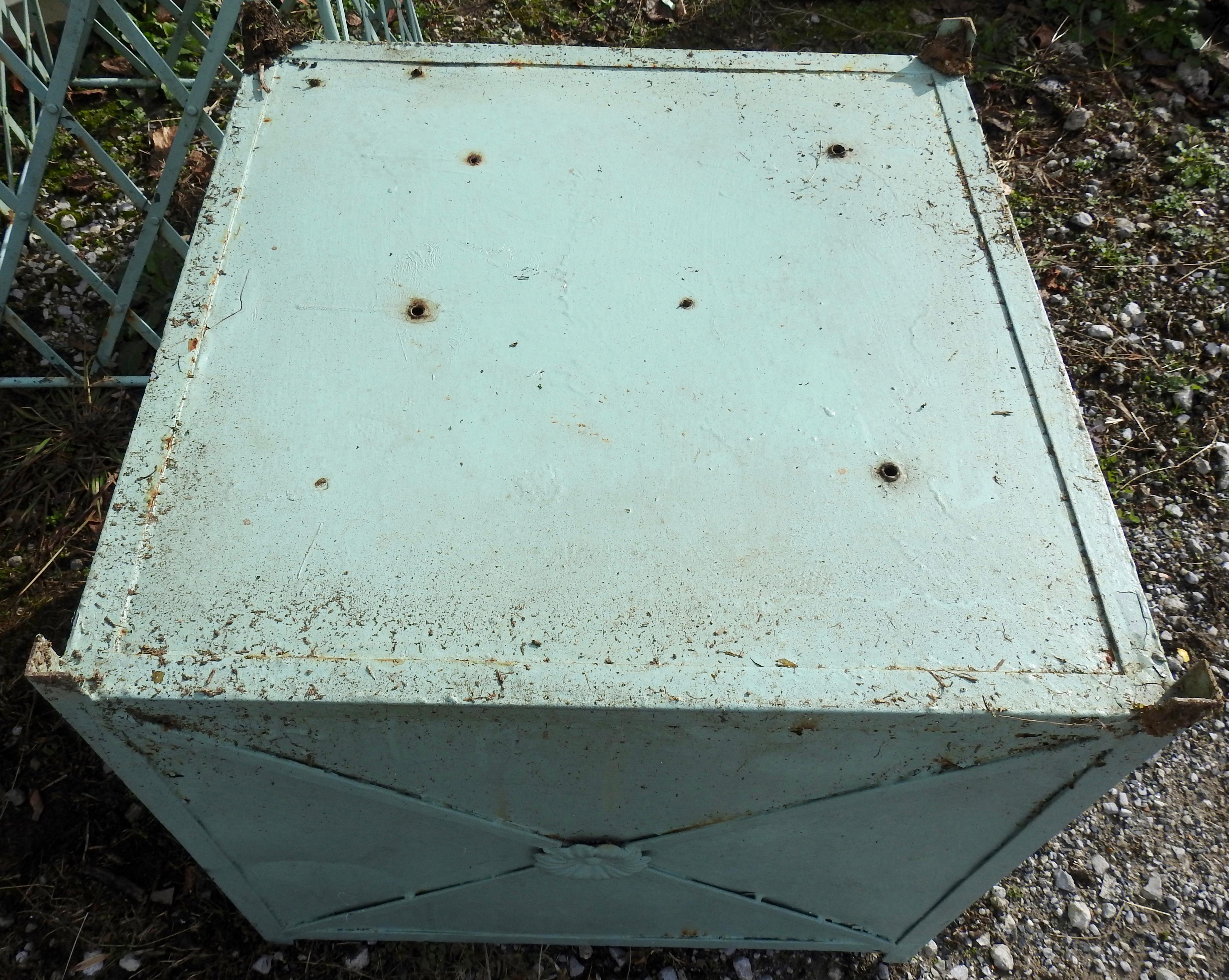 Metalwork Antique Obelisk Planters with Turquoise Paint For Sale
