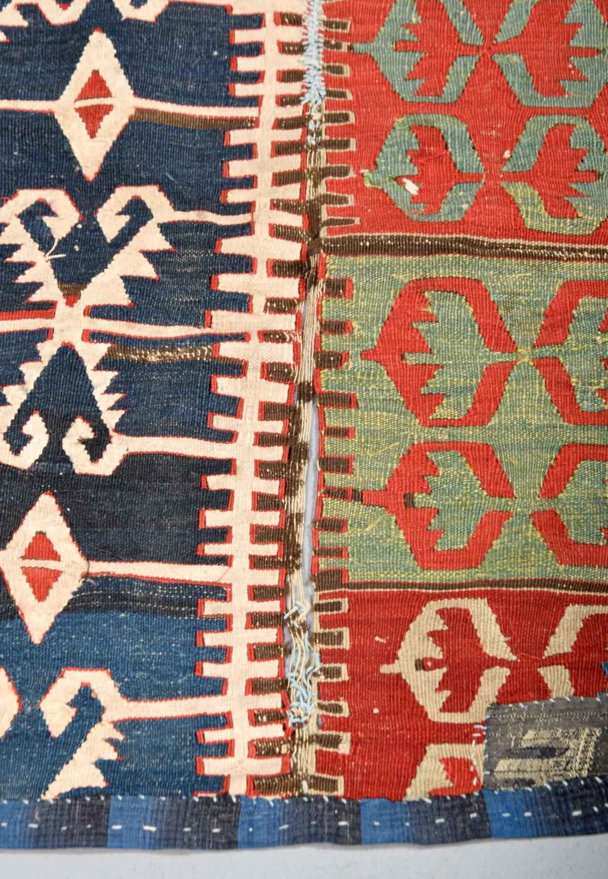 Antiker Anatolia-Kelim-Teppich aus Mezzanine-Galerie aus dem Dorf Obruk, 83