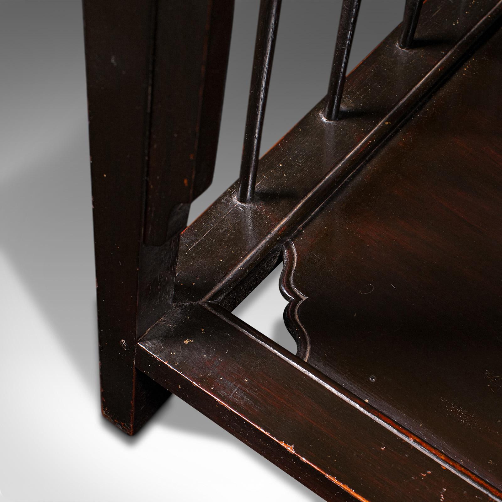 Table d'appoint ancienne, anglaise, d'appoint, EW Godwin, période esthétique, victorienne en vente 2