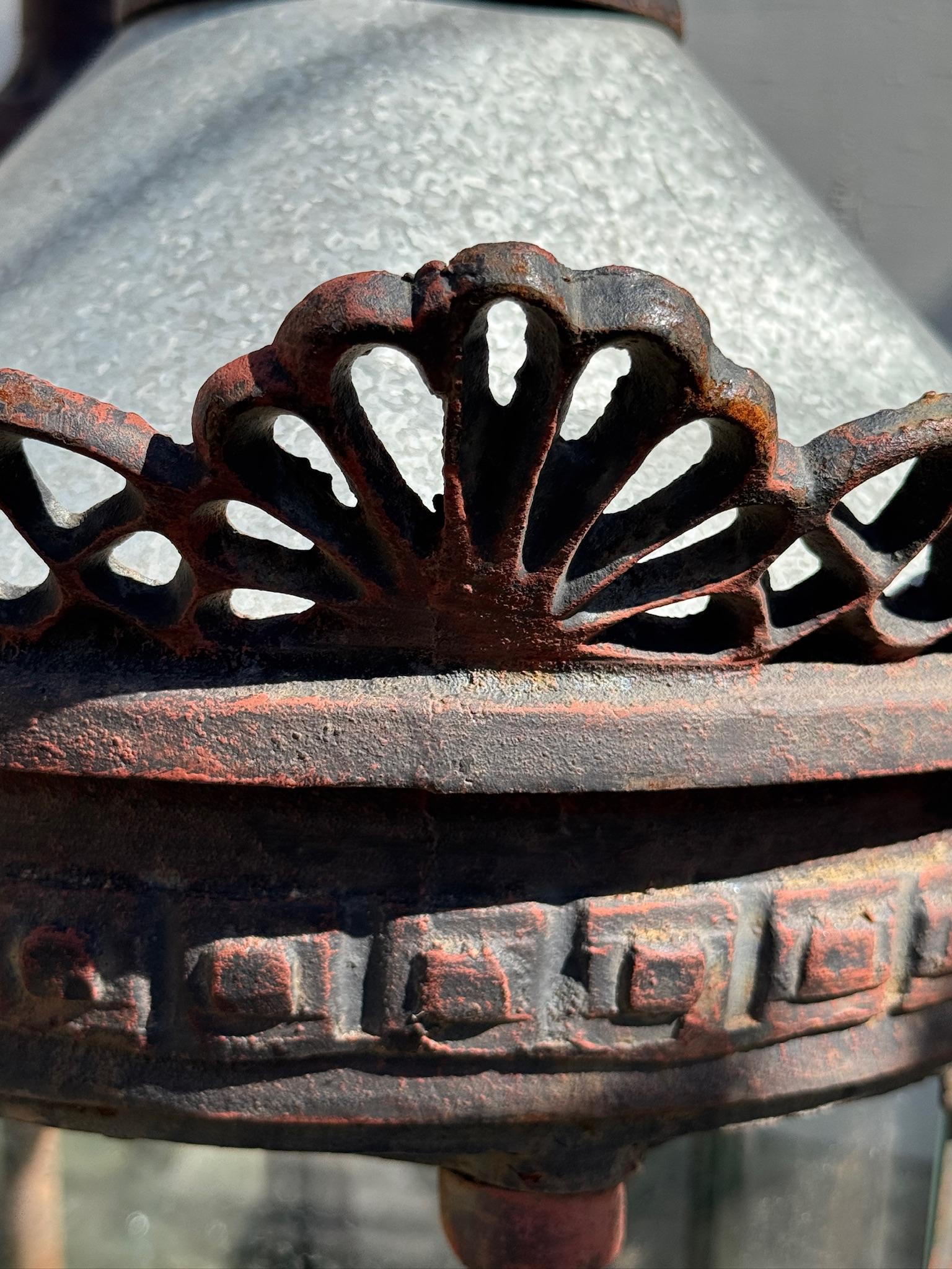 Antique O’Connell-Styled Cast Metal Street Lanterns – Set of 11 Vintage Lights For Sale 5