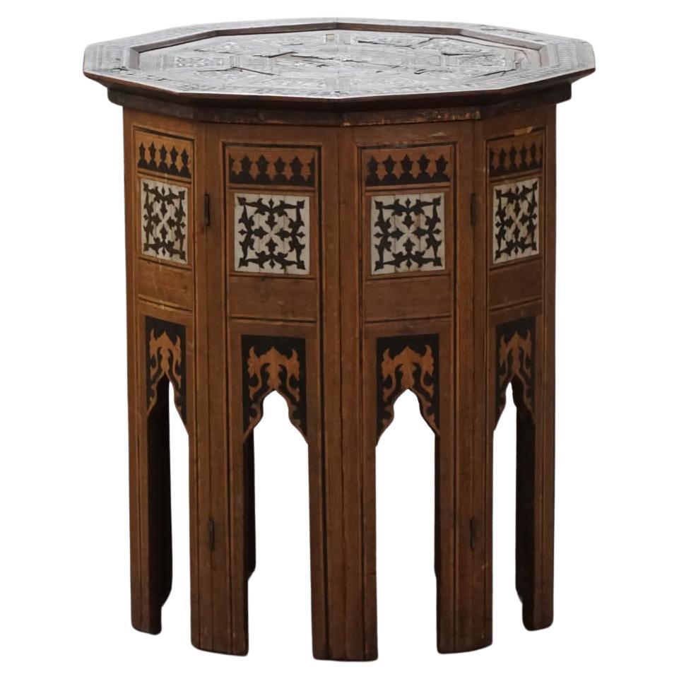 Ancienne table d'appoint octogonale en chêne et incrustation de nacre, Empire ottoman en vente