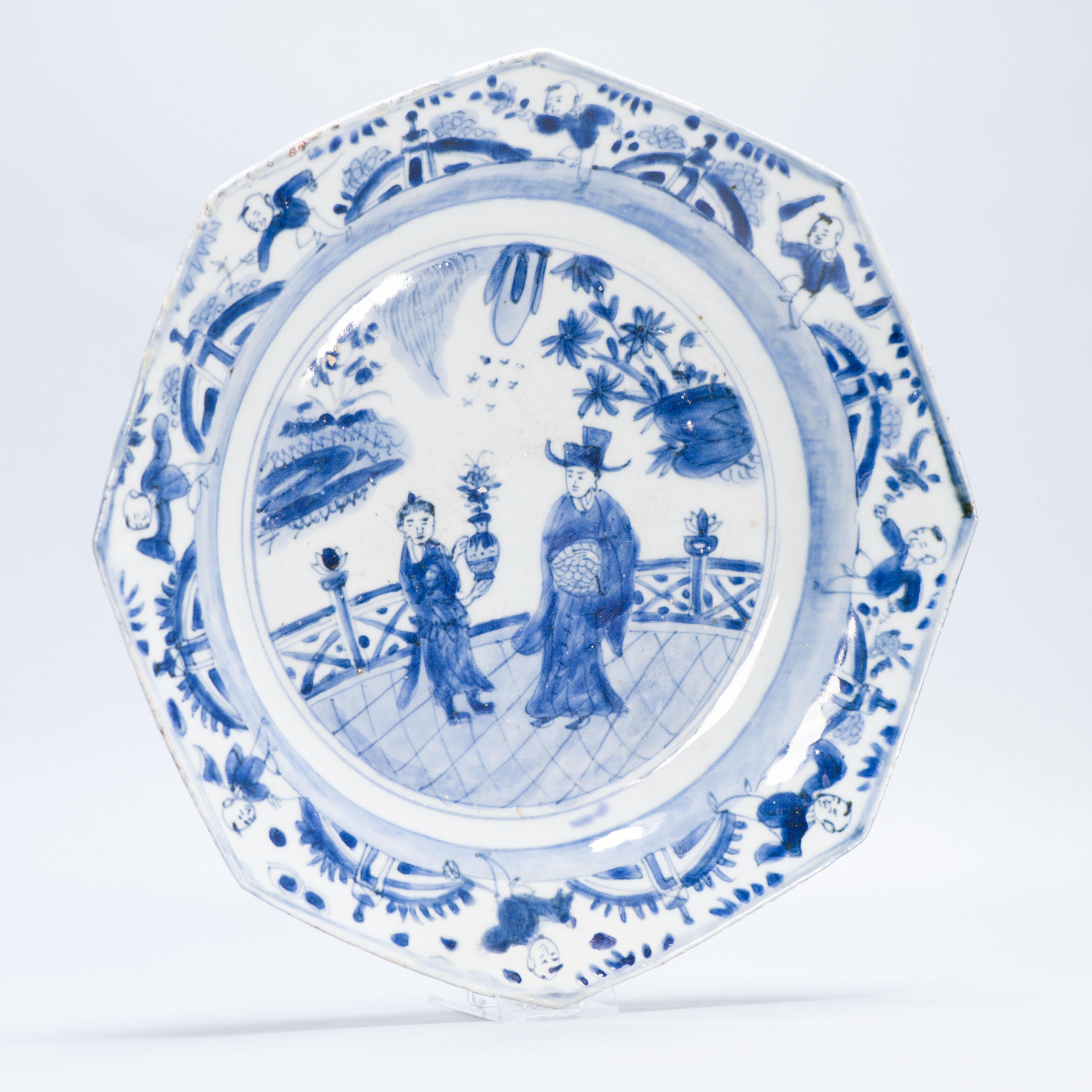18th Century and Earlier Antique Octagonal Blue and White Dish Wanli Tianqi Chinese Porcelain Figural For Sale