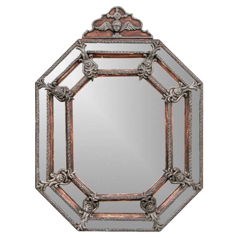 Espejo Octogonal Antiguo Con Decoración De Ángel Alado en venta