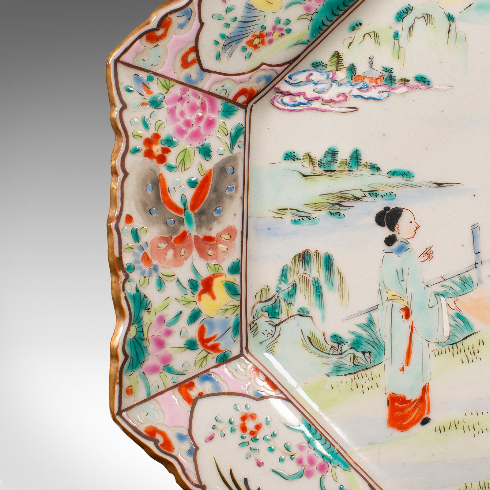 Céramique Assiette de service octogonale japonaise d'antiquités, céramique, décoration, chargeur victorienne en vente