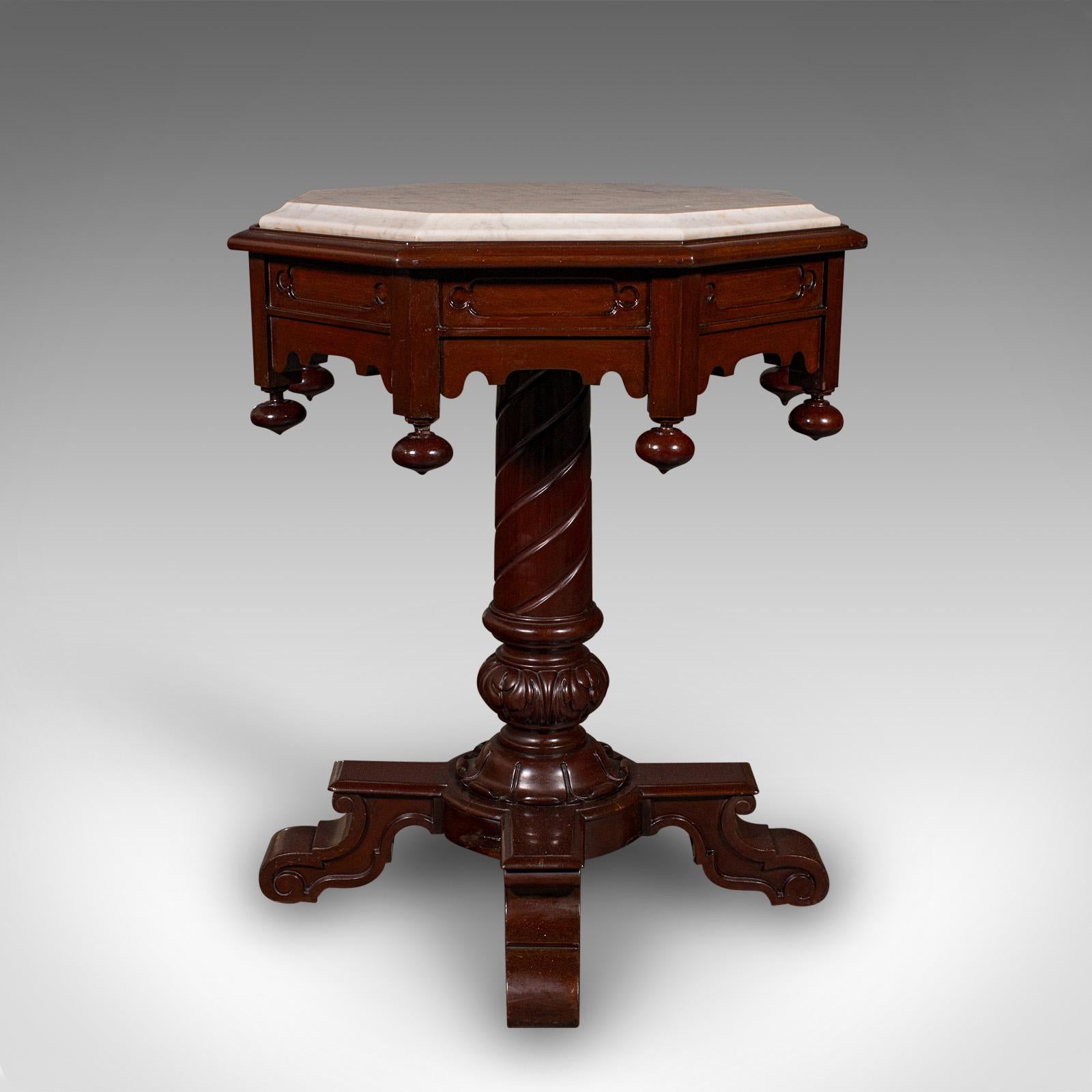 Début de l'époque victorienne Table octogonale anglaise, marbre, d'appoint, centre, début de l'ère victorienne en vente