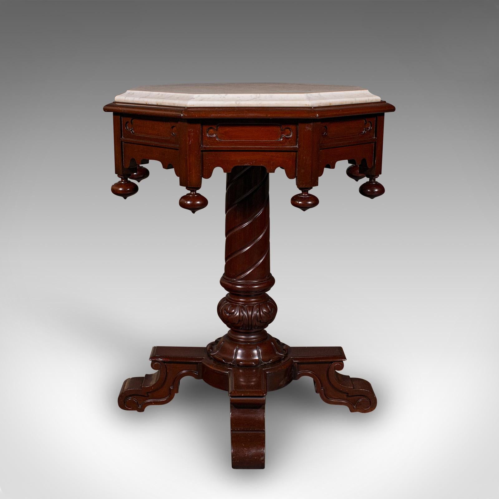 Britannique Table octogonale anglaise, marbre, d'appoint, centre, début de l'ère victorienne en vente