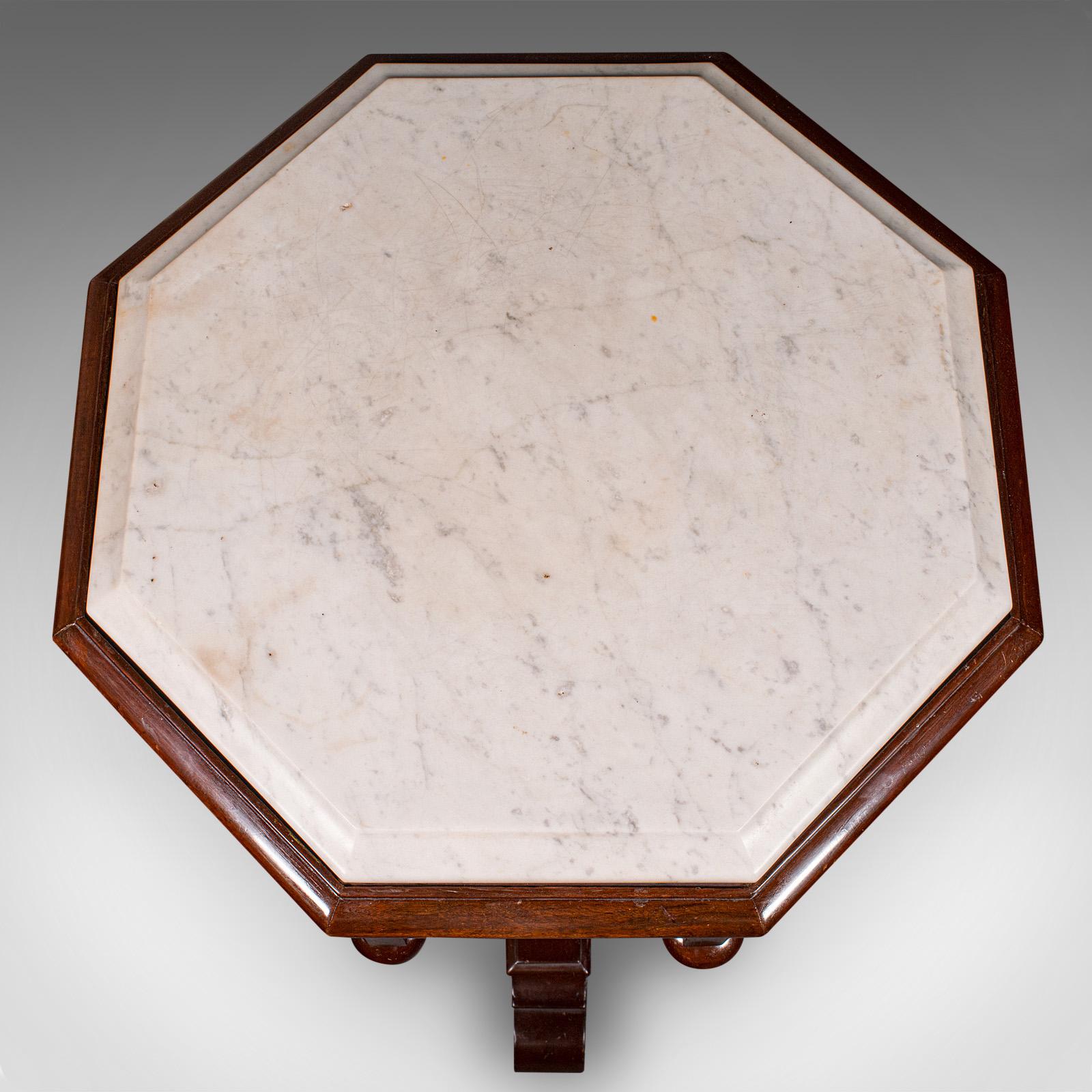 XIXe siècle Table octogonale anglaise, marbre, d'appoint, centre, début de l'ère victorienne en vente