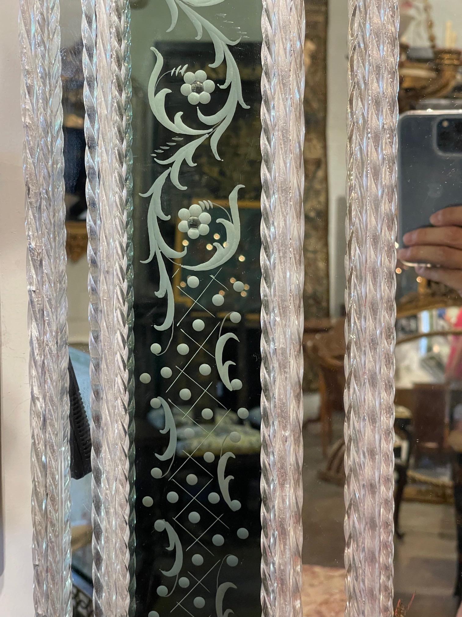 Antique Octagonal Venetian Mirror In Good Condition In Dallas, TX