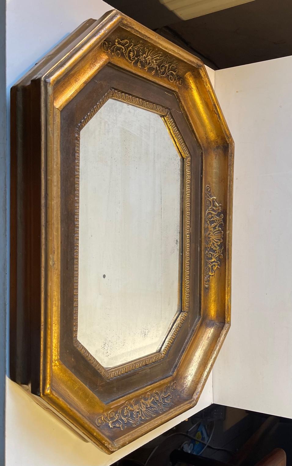 Gilt Antique Octagonal Wall Mirror in Gilded Wood, 19th Century Scandinavia For Sale