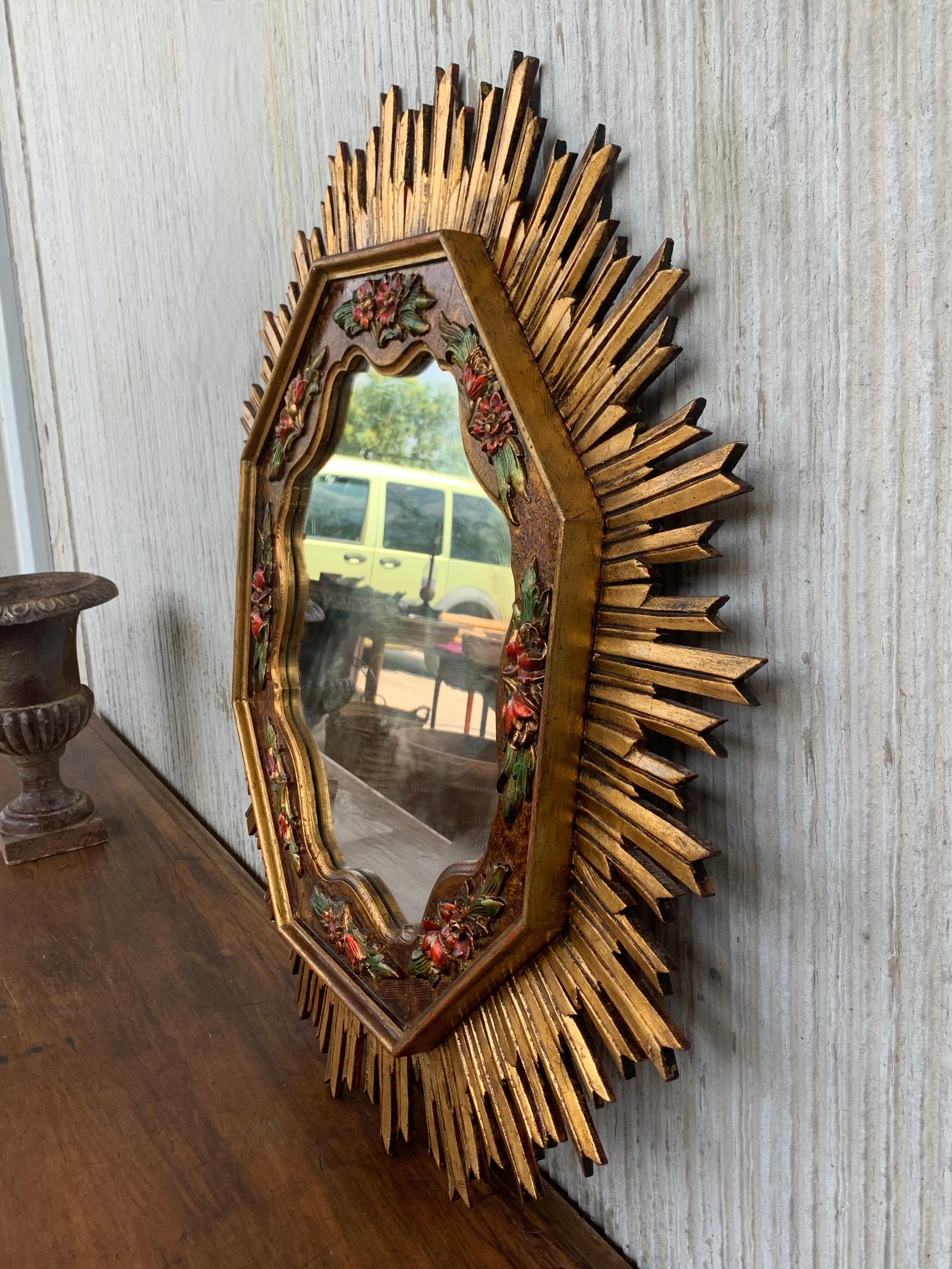 Mid-Century Modern Antique Octogonal Sunburst Giltwood French and Polychromed Barbola Mirror