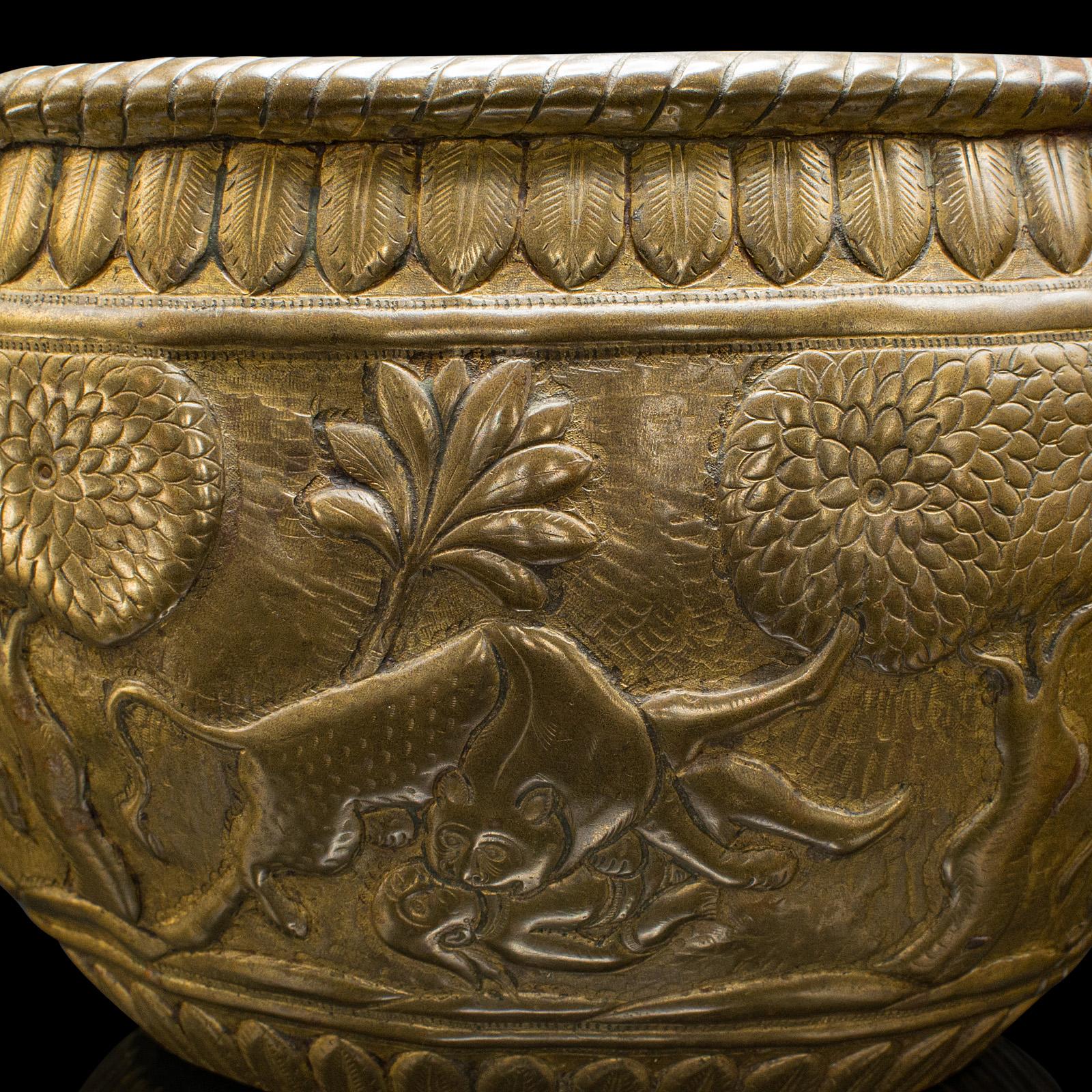 Bol, jardinière d'antiquités, Asie du Sud-Est asiatique, laiton, victorienne en vente 3