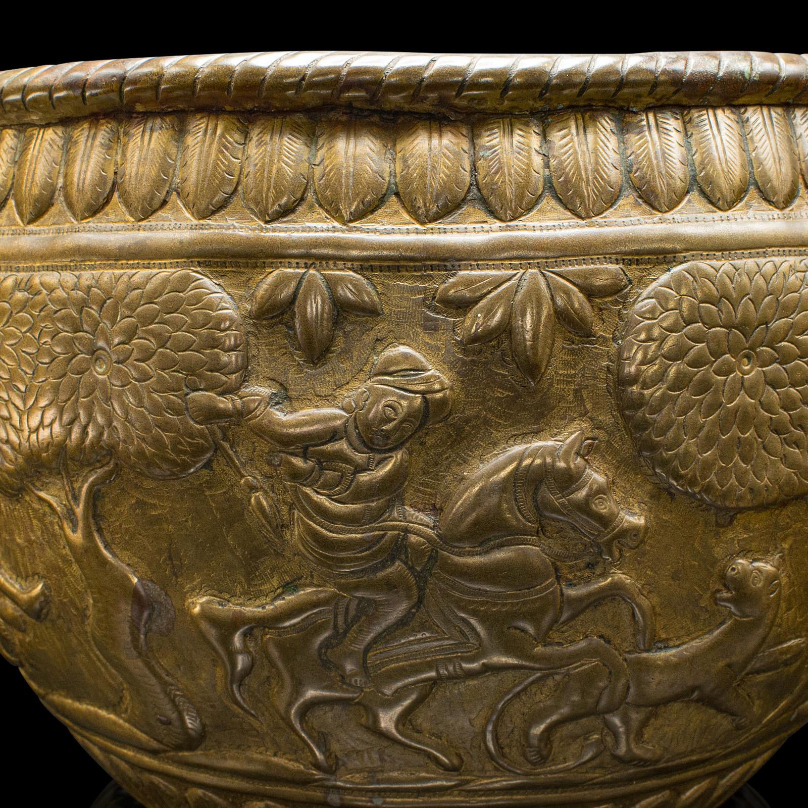 Bol, jardinière d'antiquités, Asie du Sud-Est asiatique, laiton, victorienne en vente 2