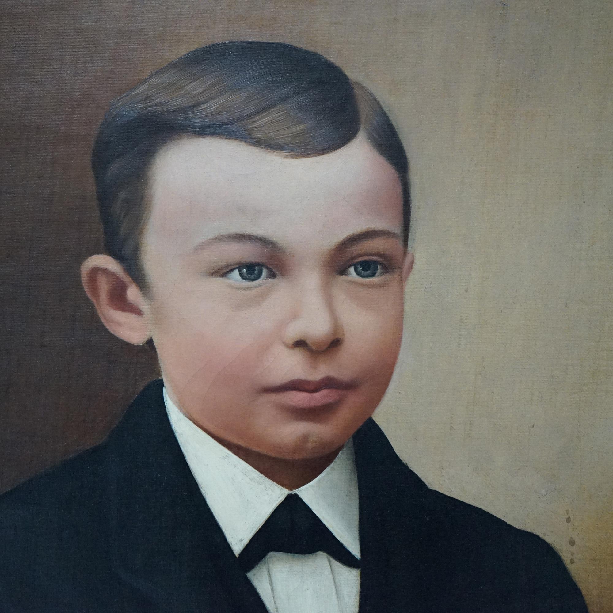 Un cuadro antiguo de S. B. Shiley ofrece retrato al óleo sobre lienzo de un niño de S.B. Shirley, sentada en marco de madera dorada, hacia 1880

Medidas - total 33,5'' Al x 29,5'' An x 4'' P; vista 23,5'' x 19,5''; 20'' x 24''.

Nota del catálogo: