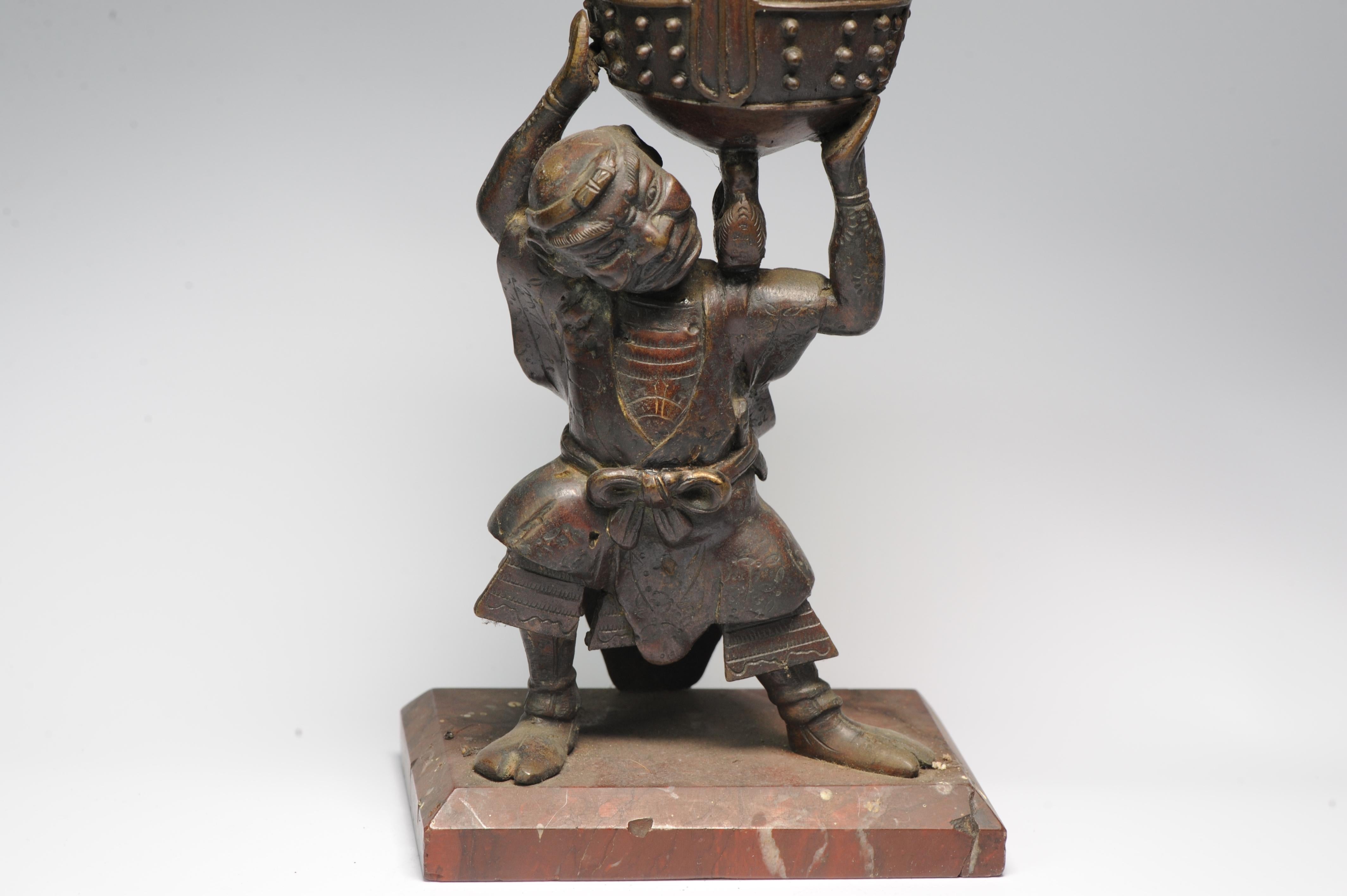 Antique Okimono Bronze Japanese Statue Man Carrying basket Japan For Sale 8