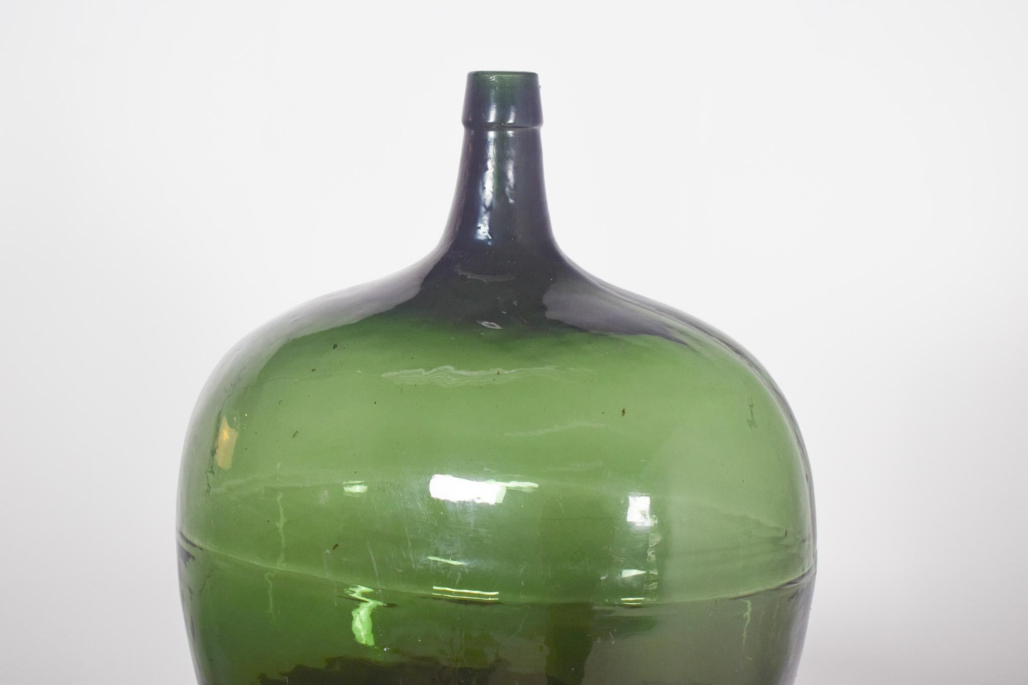 Ancienne bouteille en verre vert Bon état - En vente à Lisboa, Lisboa