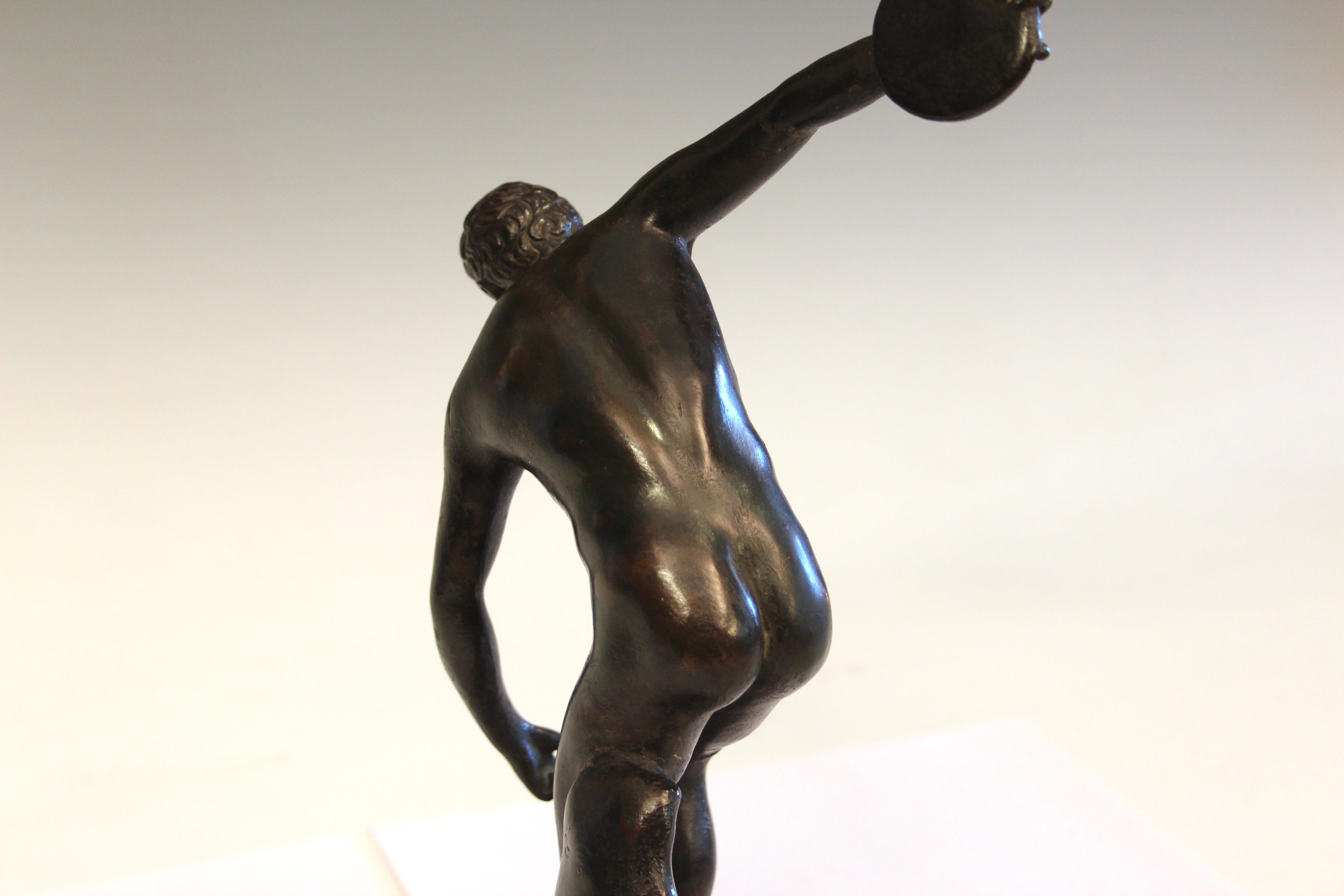Figura Antigua de Bronce Gran Tour Lanzador de Disco Antiguo Griego Verdigris 10 en venta 1
