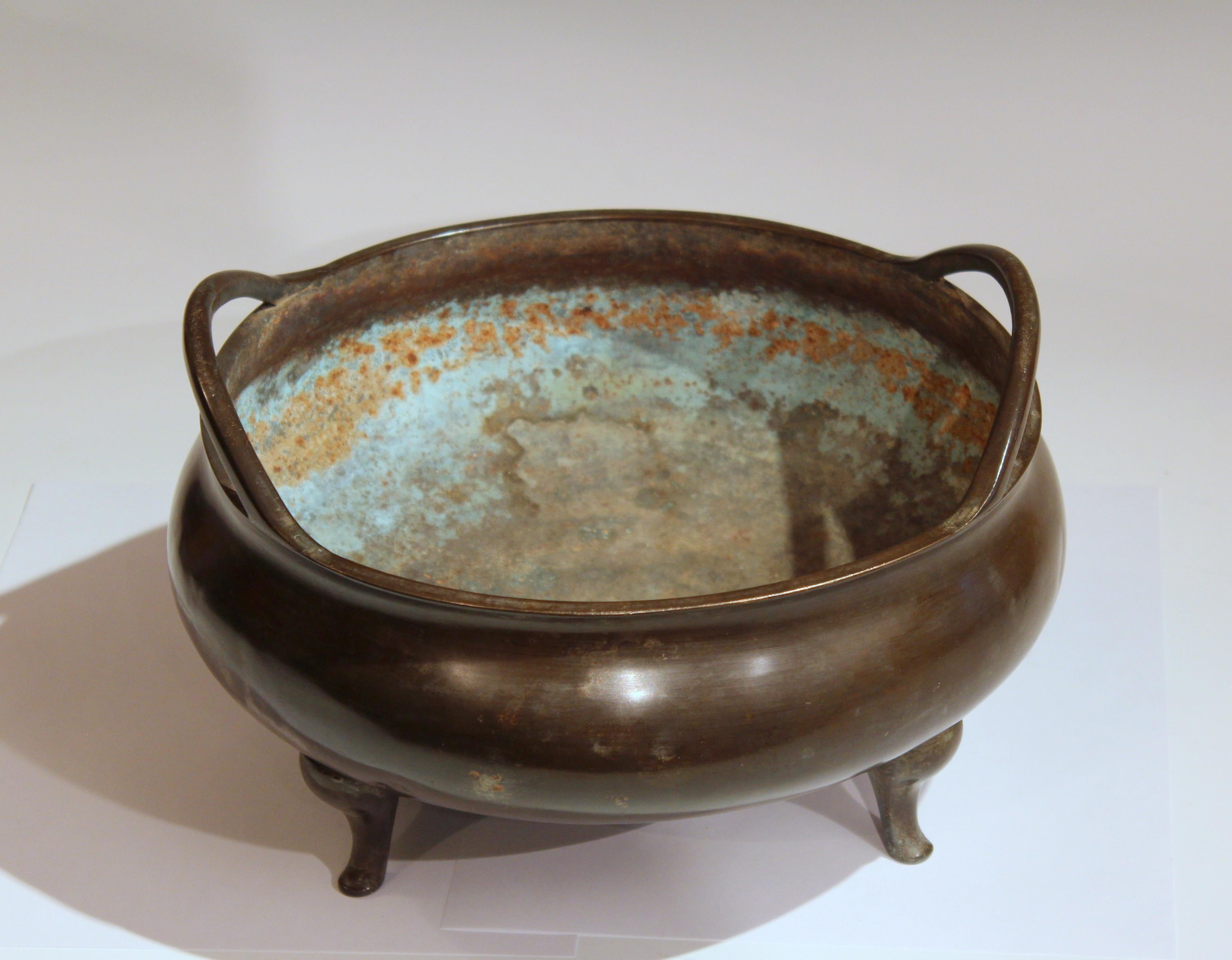 Antique Old Chinese Bronze Large Censor Footed Bowl Antique Patinated For Sale 2