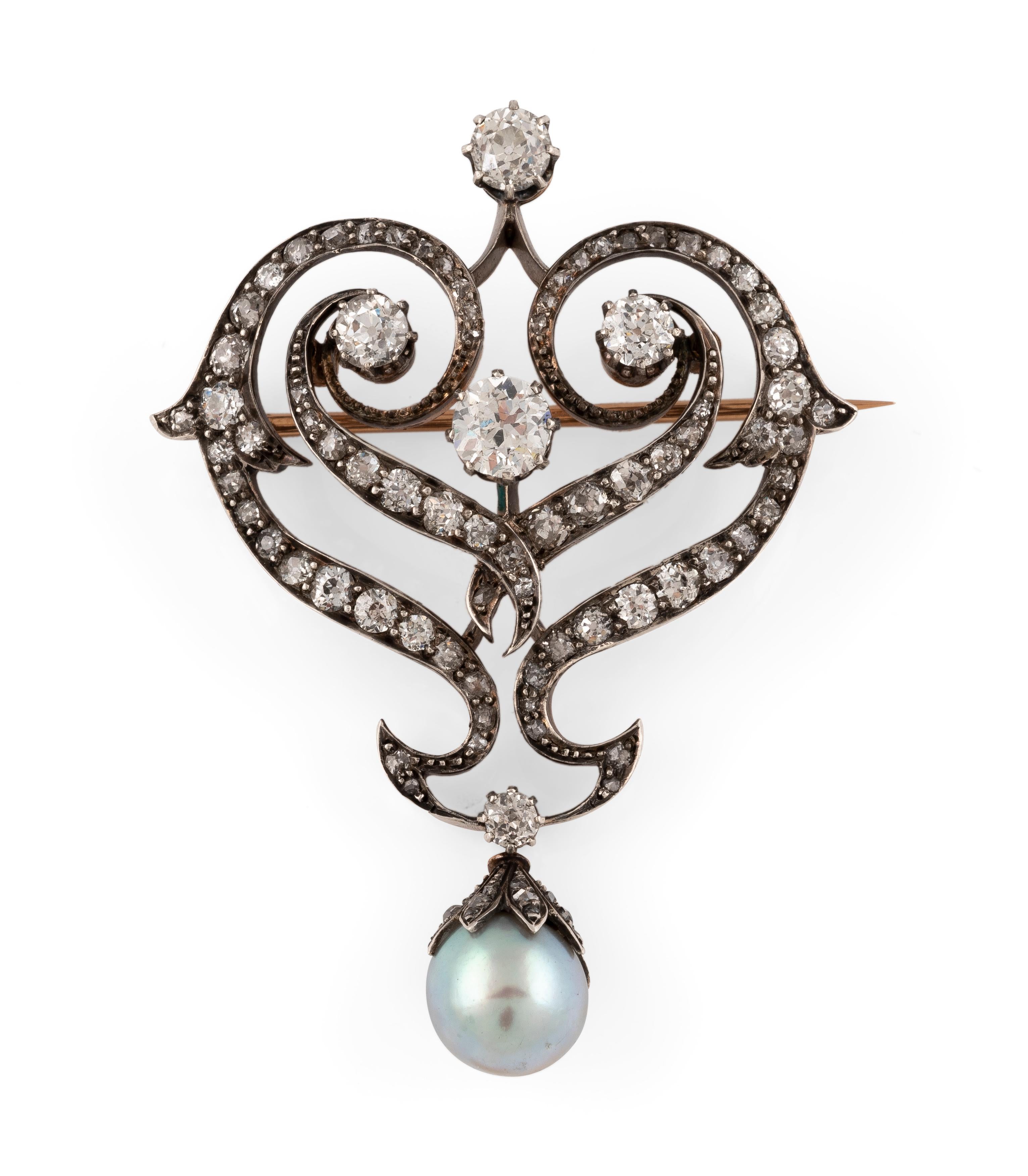 Antike Brosche mit Diamanten und Perlen im Altschliff (Alteuropäischer Schliff) im Angebot
