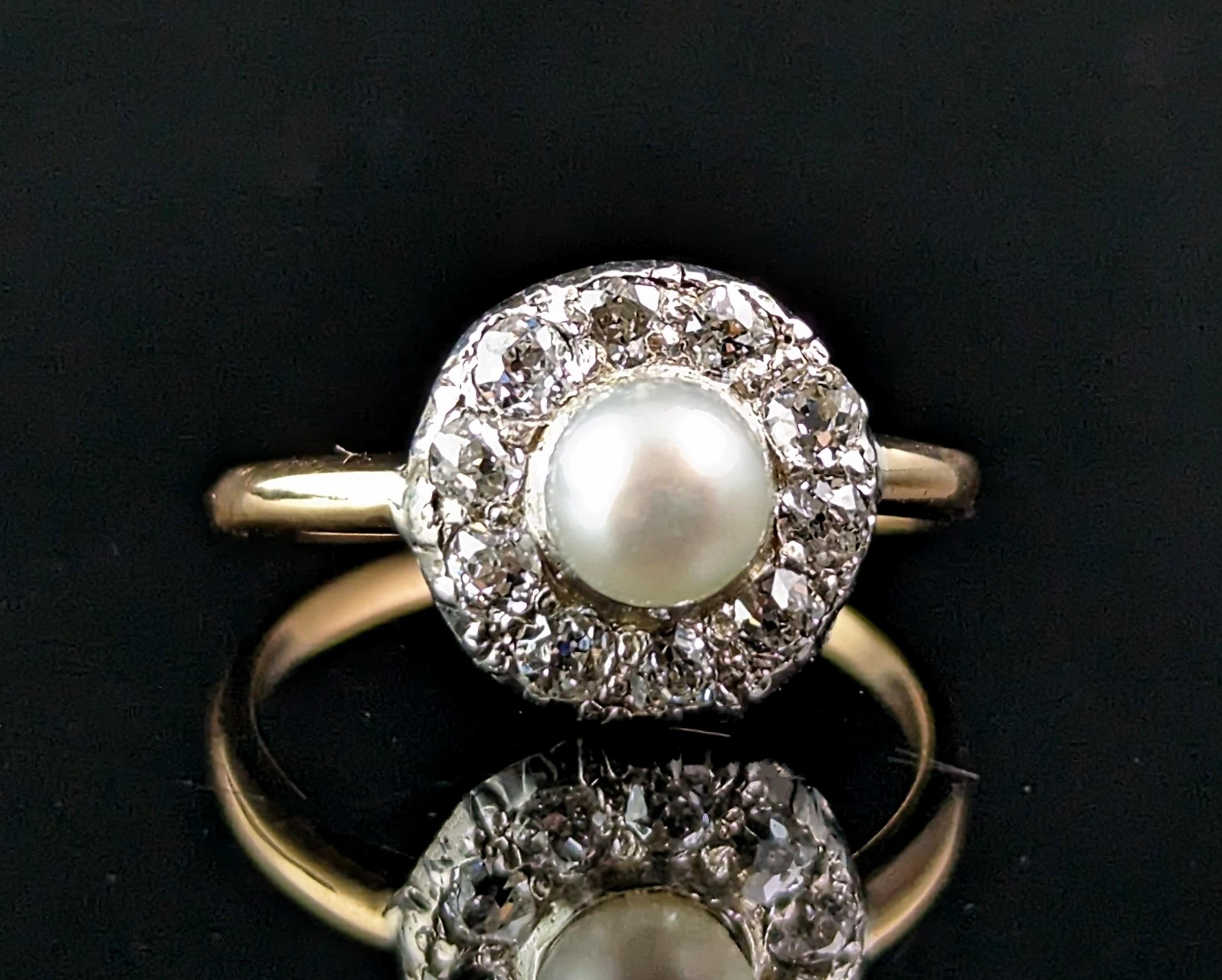 Old European Cut Antique Old cut Diamond and Pearl halo ring, 18k gold 