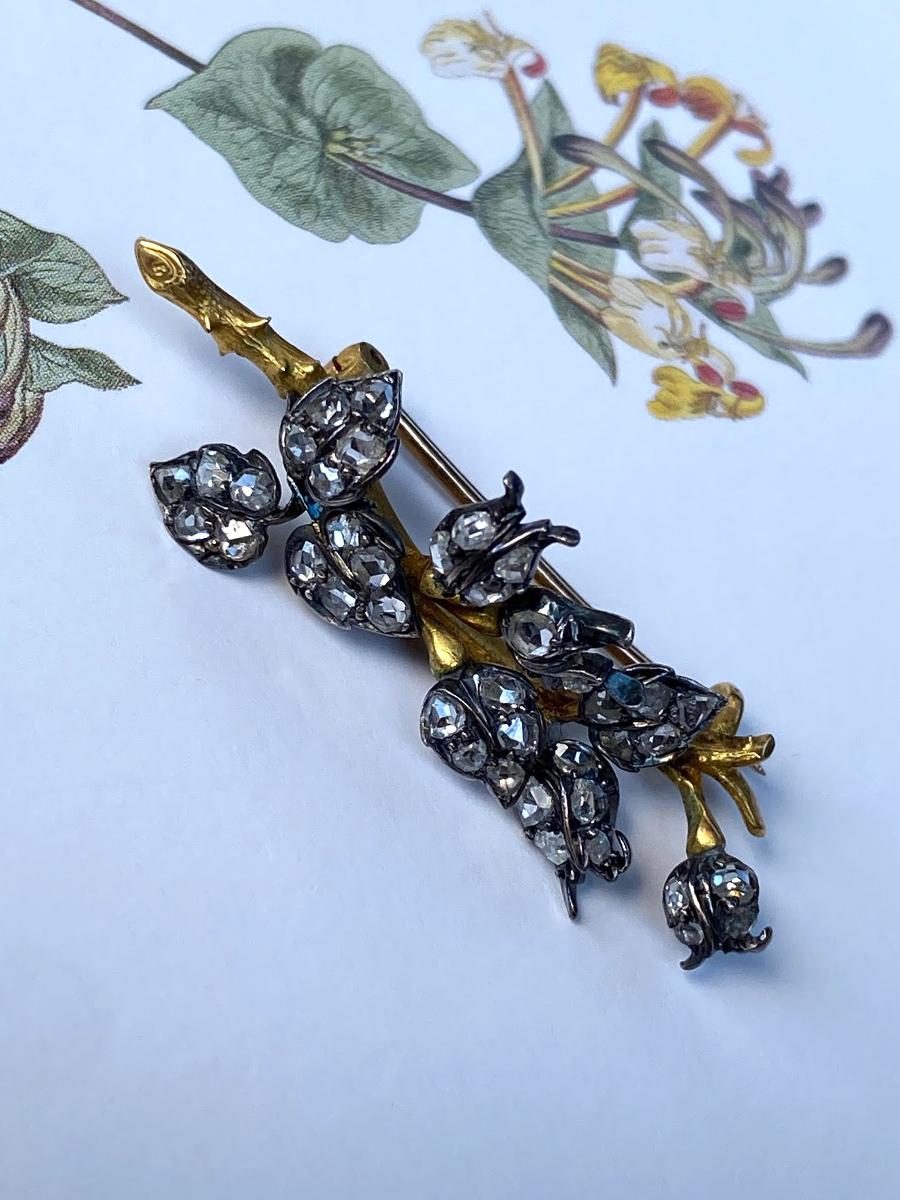 Antique Old Cut Diamond Branch Brooch Silver Gold Buts Leaf Shape Art Nouveau In Excellent Condition For Sale In Berlin, DE