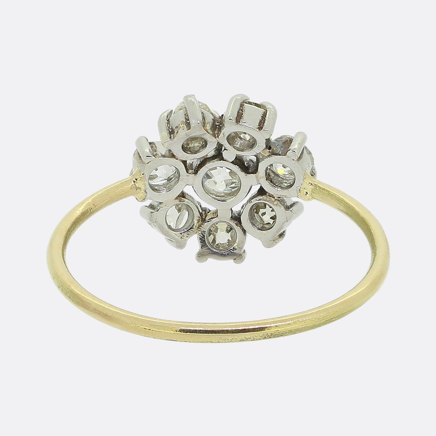 Antiker Diamant-Cluster-Ring mit Altschliff im Zustand „Gut“ im Angebot in London, GB