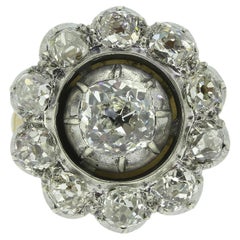 Anillo en racimo de diamantes talla antigua