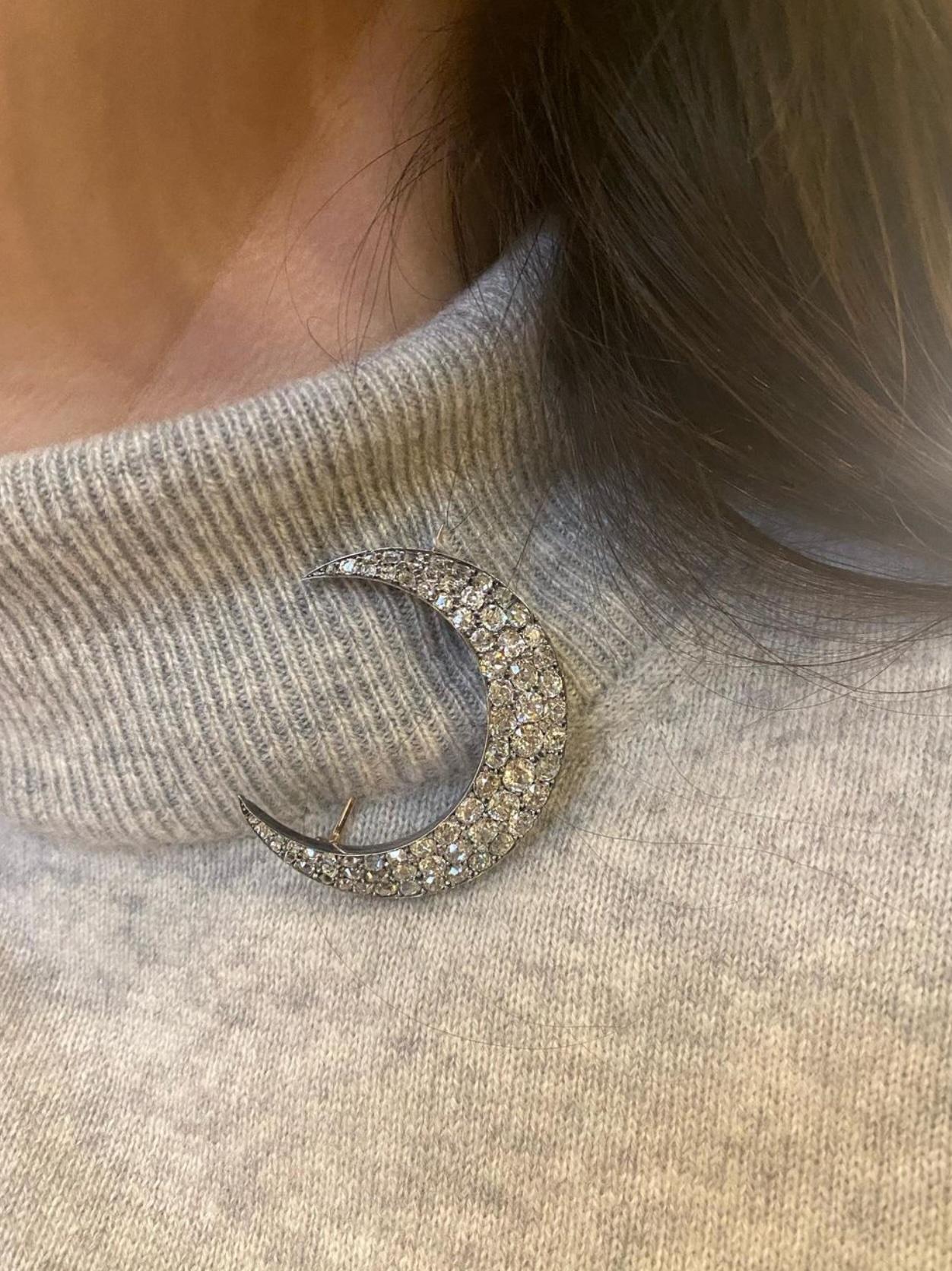Antique Old Cut Diamond Crescent Moon Brooch in Silver-Topped Gold In Good Condition For Sale In New York, NY