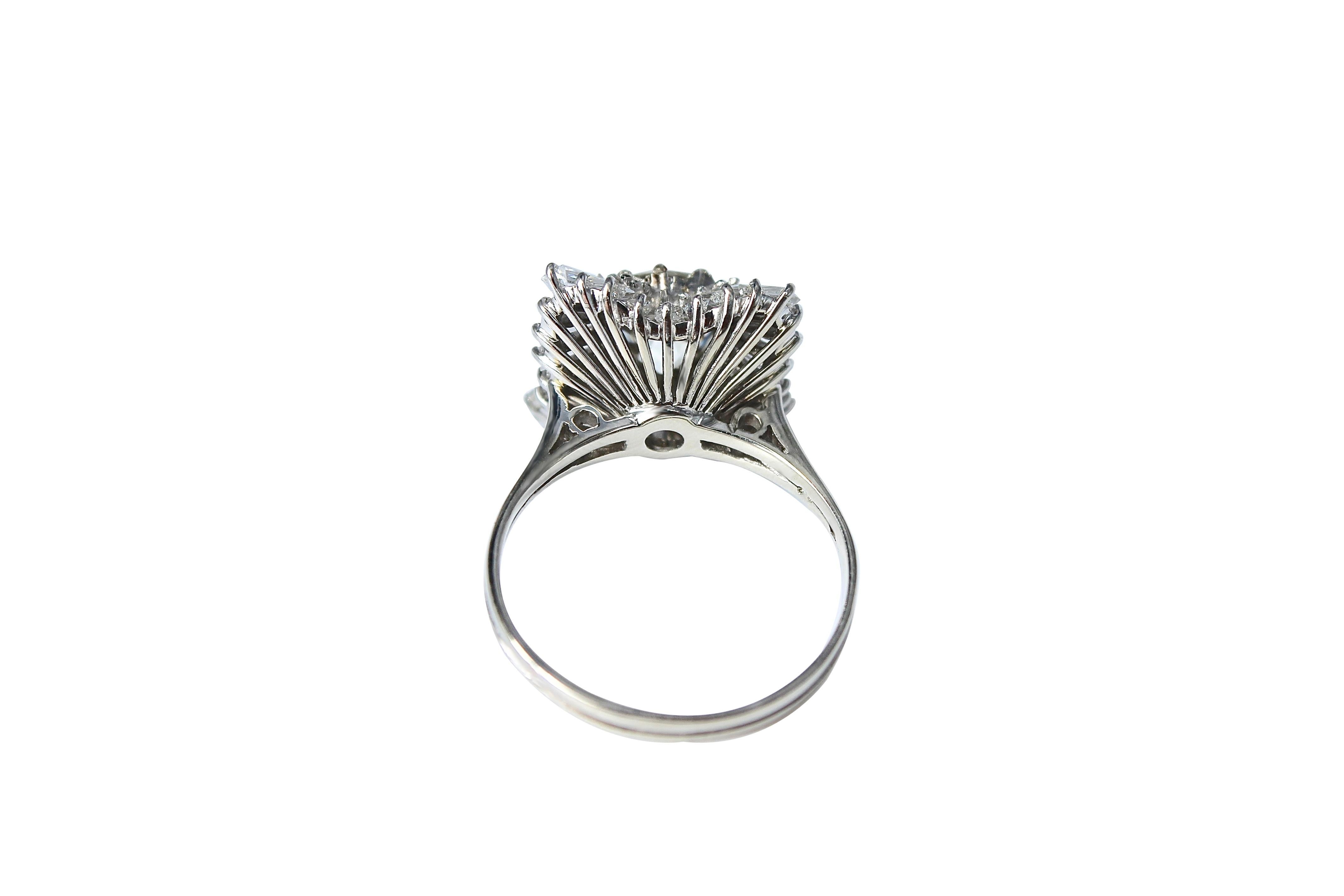 Antiker Jupe-Ring mit Diamanten im Altschliff aus den 1960er Jahren (Antiker Kissenschliff)