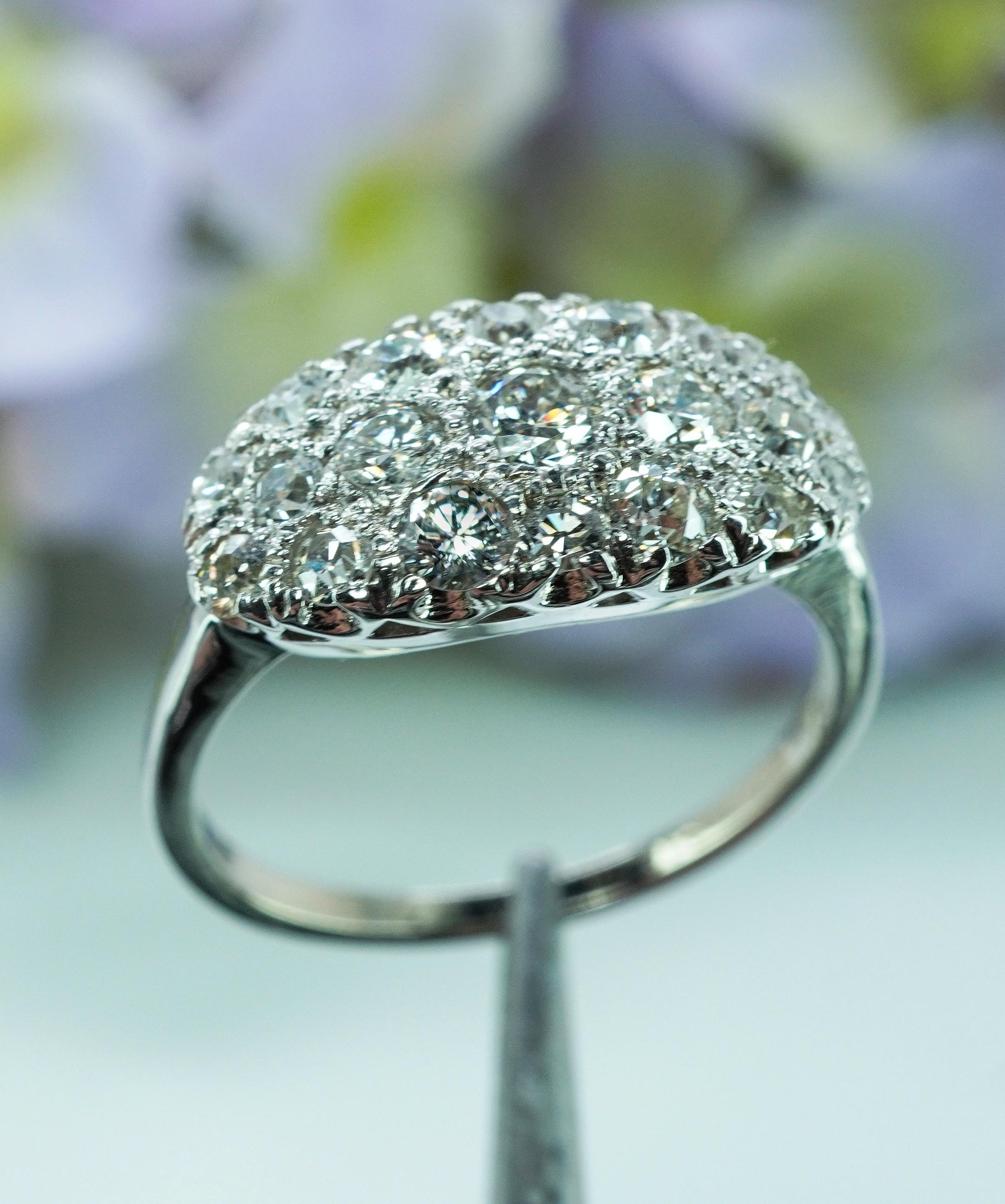 Bague ancienne en or blanc 14K à diamant de taille européenne Estate circa 1930s en vente 1