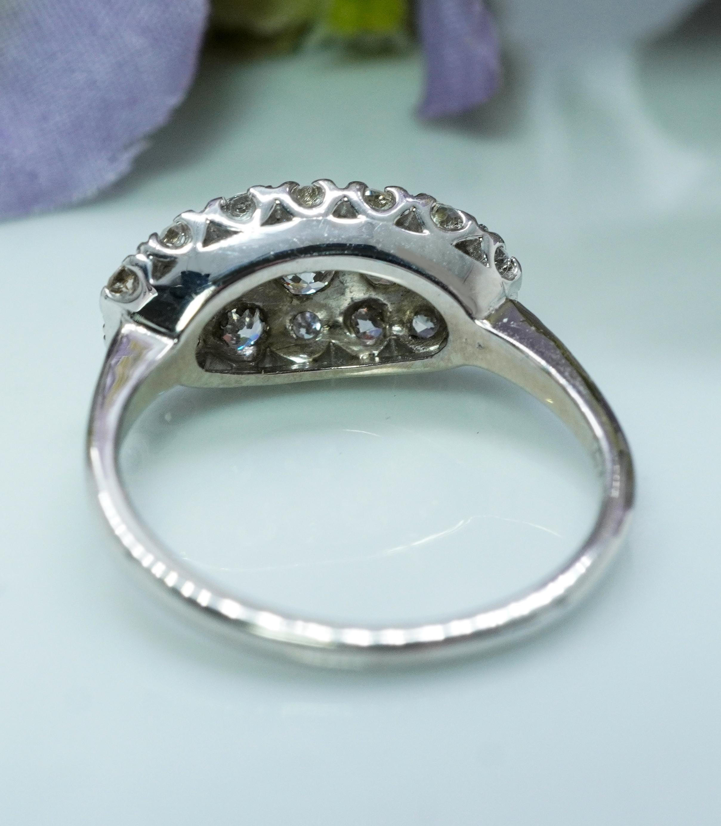 Bague ancienne en or blanc 14K à diamant de taille européenne Estate circa 1930s en vente 3