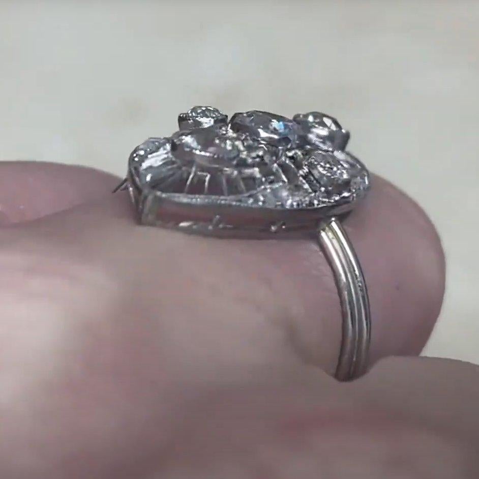 Anello da cocktail con diamante antico taglio europeo (circa 0,3 carati), platino In condizioni ottime in vendita a New York, NY