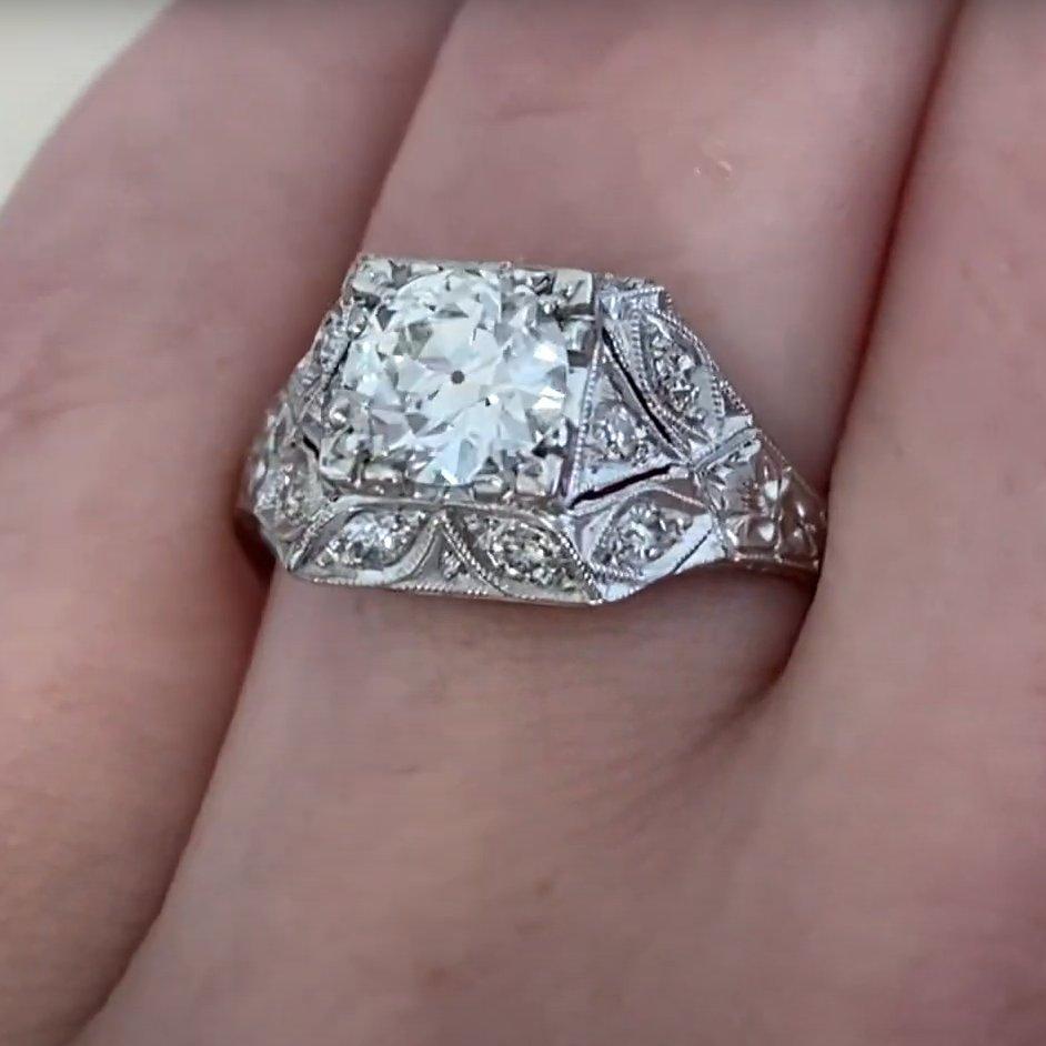 Bague de fiançailles ancienne en platine avec diamant taille européenne ancienne (environ 1.00 carat) Pour femmes en vente