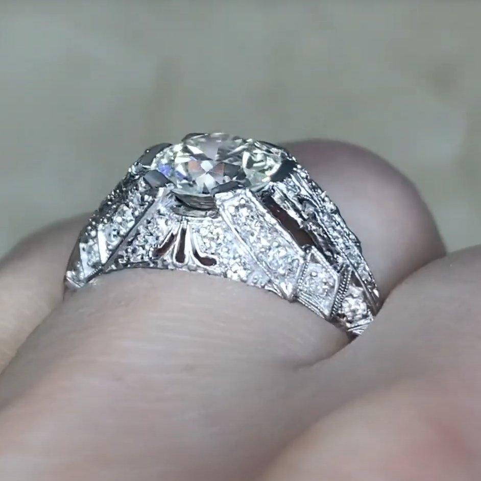 Anello di fidanzamento con diamante antico taglio europeo (circa 1.50 carati), platino In condizioni ottime in vendita a New York, NY