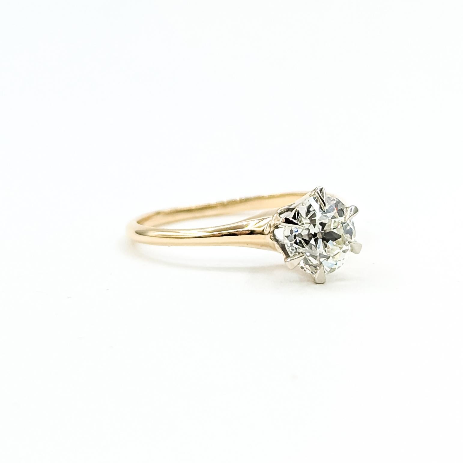 Bague de fiançailles en or jaune 14k avec diamant ancien de taille européenne

Cette bague de fiançailles du milieu du siècle est fabriquée en or jaune 14k et comporte un diamant de taille européenne ancienne serti clos pesant 0,94 carats. Le