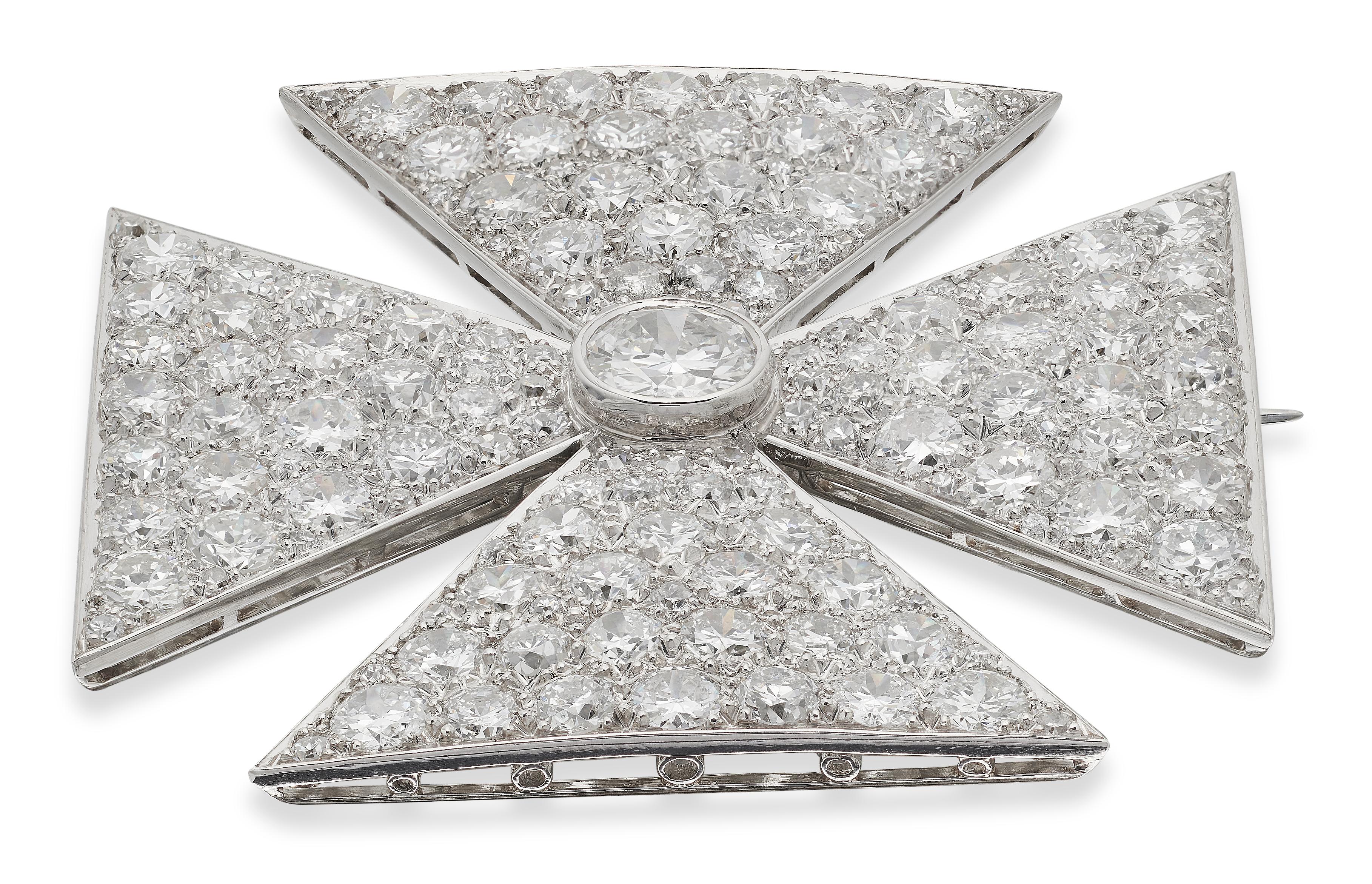 Antique Old European Cut Diamond Maltese Cross Brooch in Platinum In Excellent Condition In London, GB