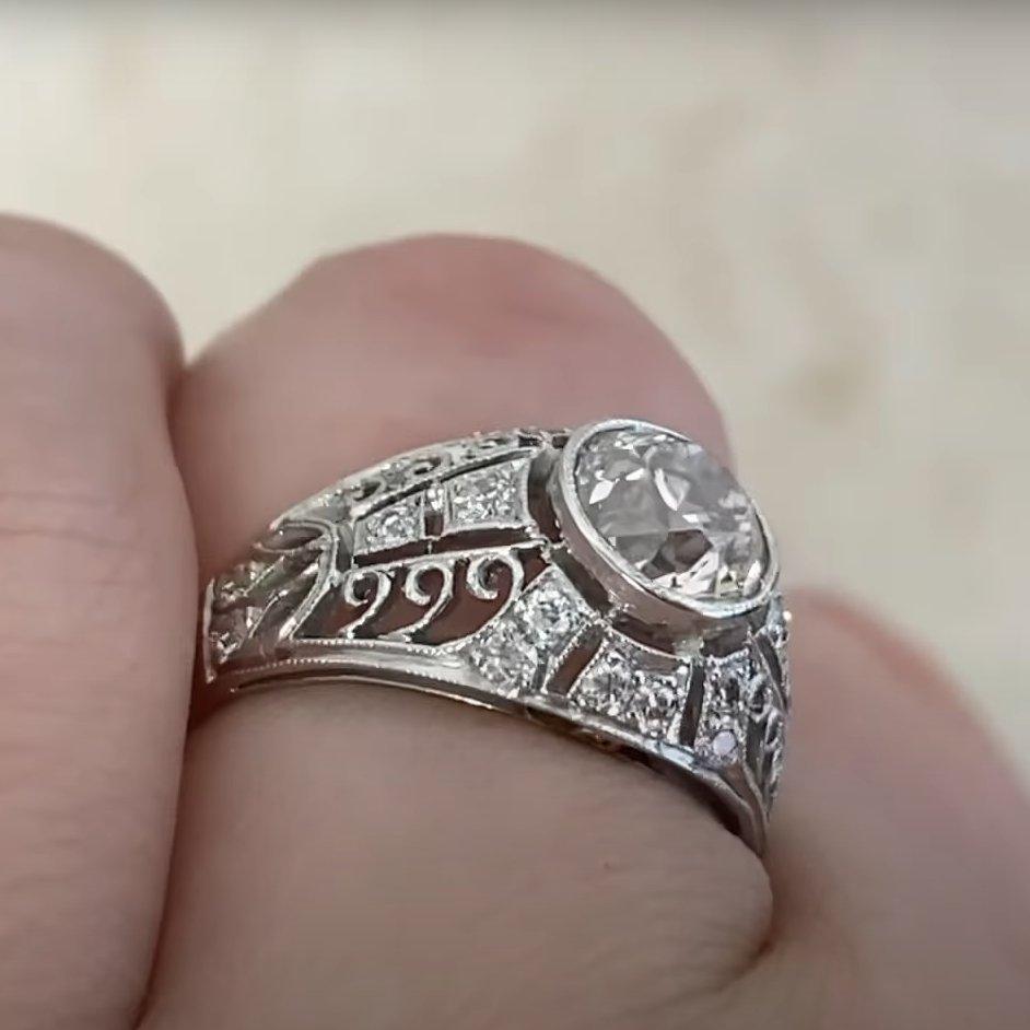 Taille vieille Europe Bague ancienne en diamant de taille européenne (GIA environ 1,10 carats), platine en vente