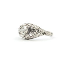 Anello con diamante antico a taglio europeo in oro bianco 18 carati