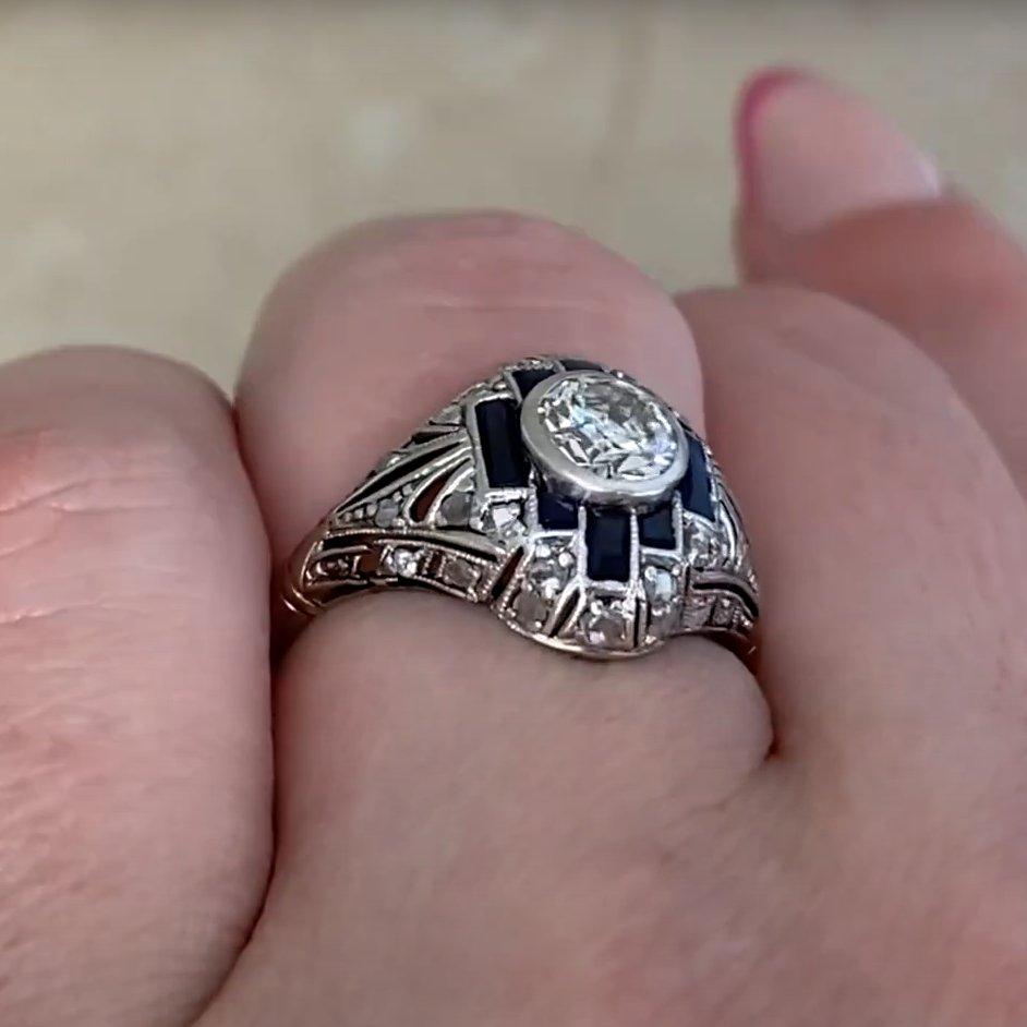 Taille vieille Europe Bague d'antiquité à dôme en diamant européen (environ 0,40 carats), platine en vente