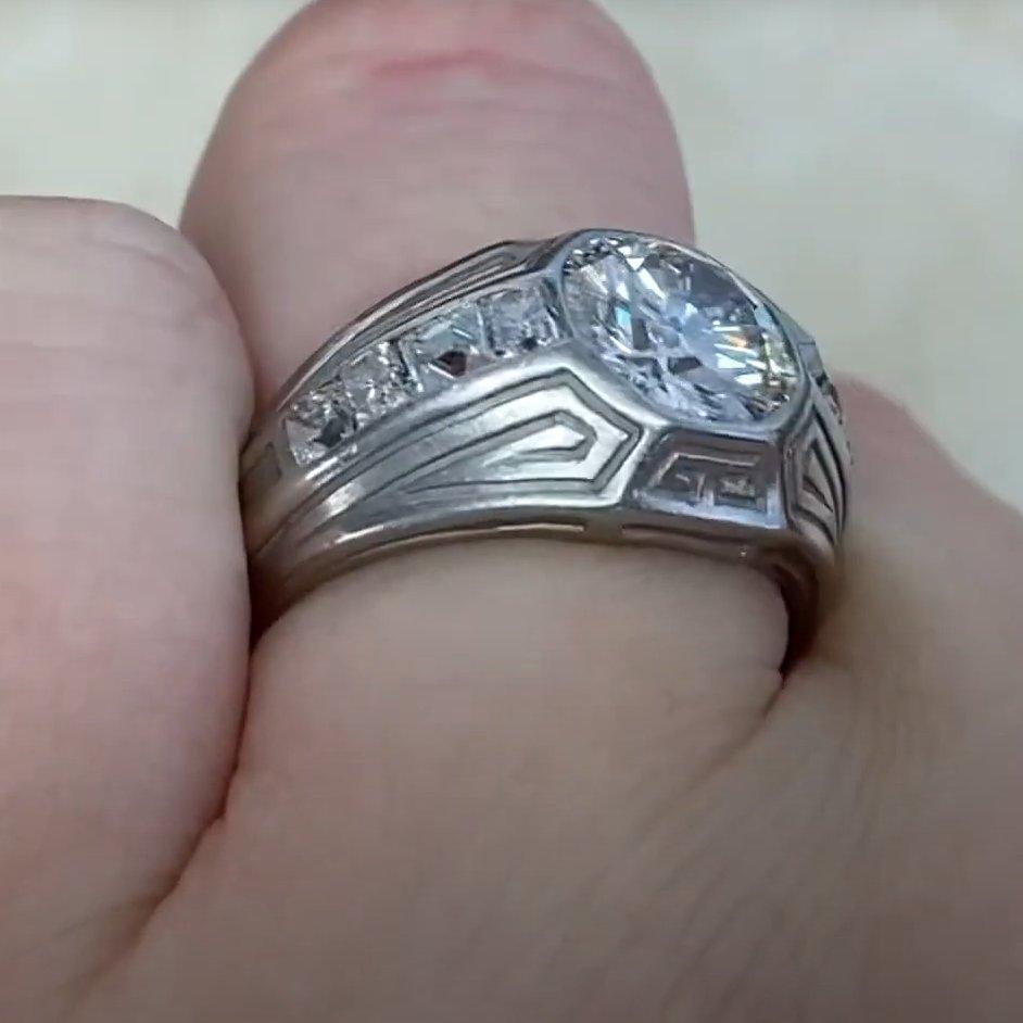 Taglio antico europeo Anello di fidanzamento con diamante antico europeo (circa 2 carati), platino in vendita