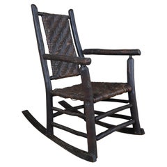 Fauteuil à bascule ancien en vieux pacanier n° 21 Rocker Adirondack Lodge