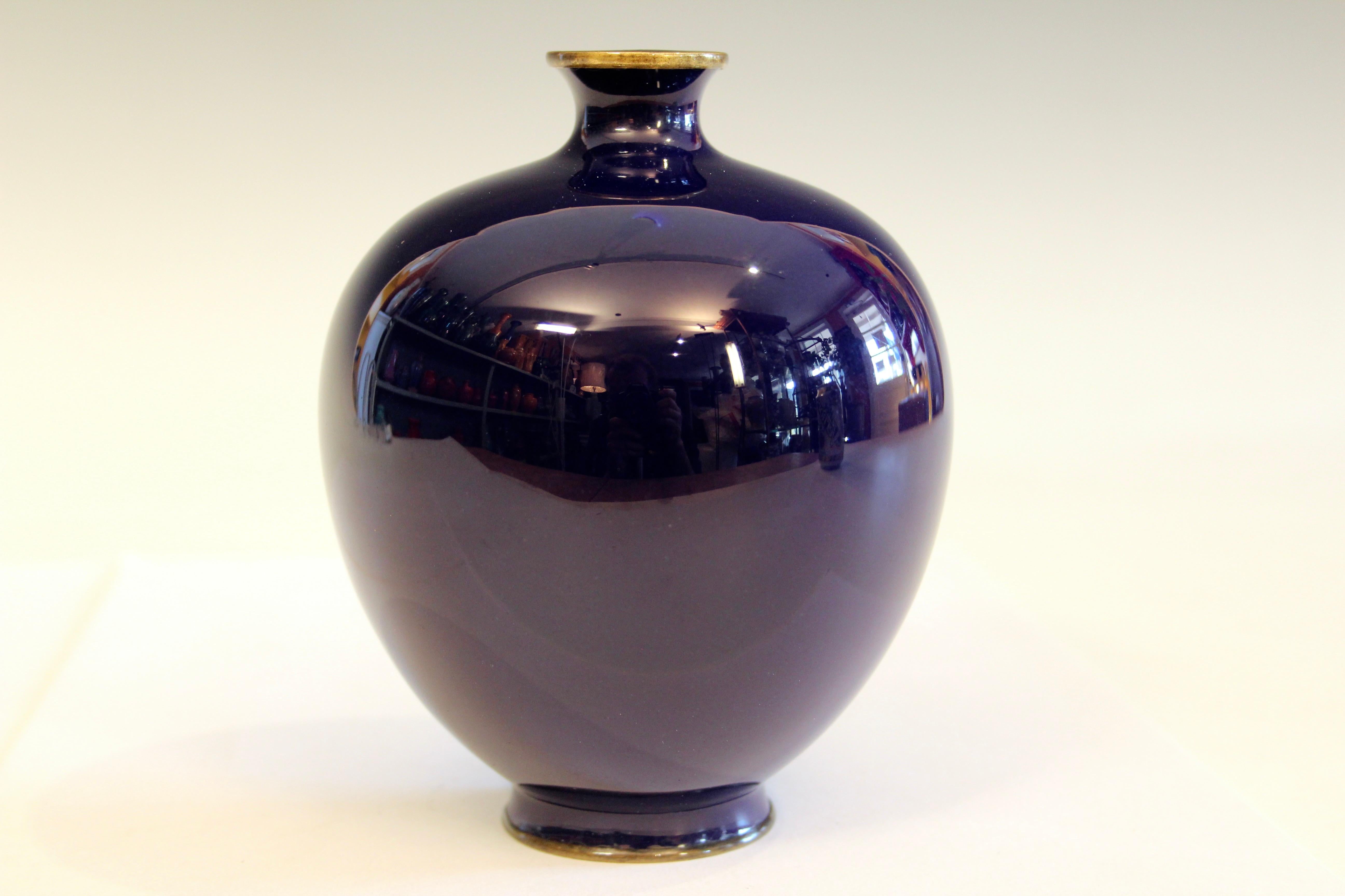 Antique Japanese cloisonne dragon vase. Fine ginbari dragon picked out on dark blue ground. Taisho/Showa, circa 1920's. Incised studio mark on base. 5