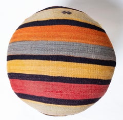 Otomana Moderna Hecha a Medida con Funda de Kilim Turco de Anatolia Vintage y Madera de Roble