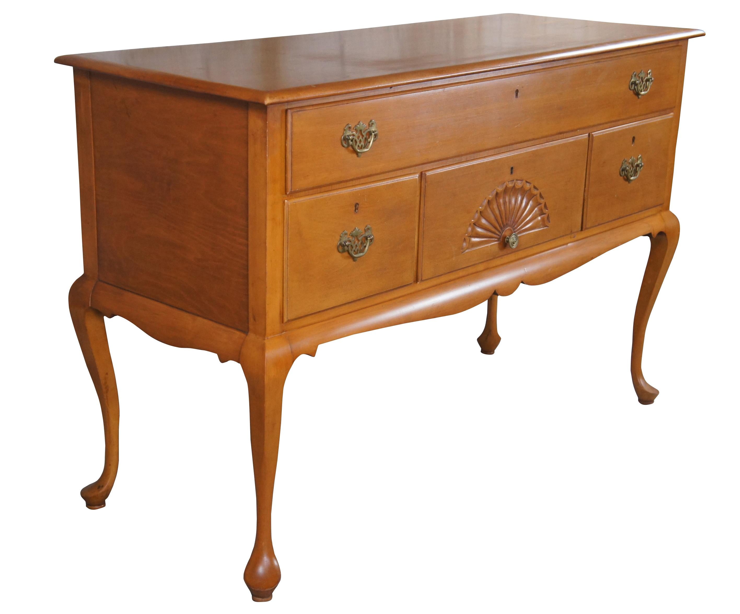 Antiquité The House of Antiques Queen Anne Maple Buffet Sideboard Console Credenza 54