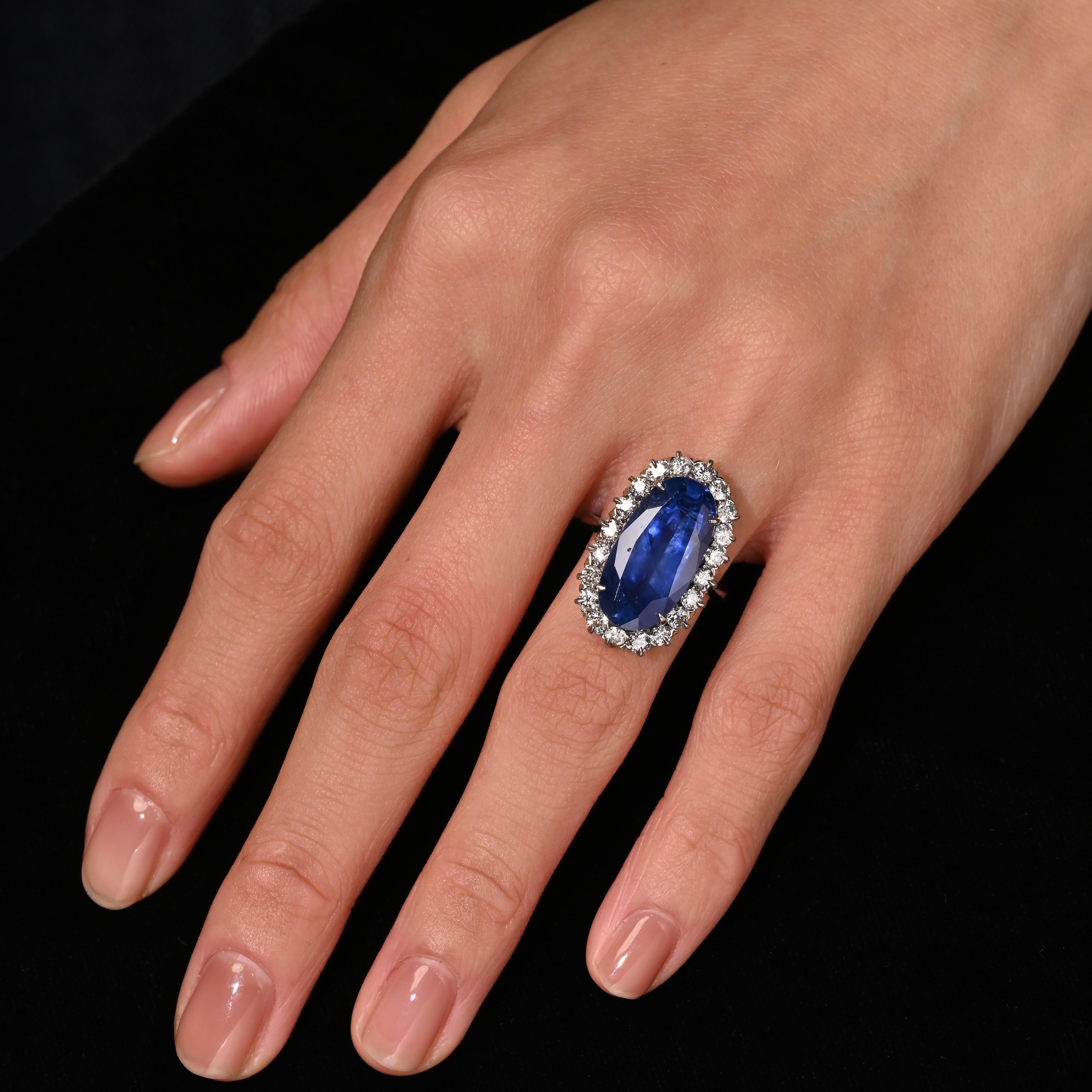 Antique Old Mine 11.30 Carat No Heat Burma Blue Sapphire & Diamond Platinum Ring For Sale 7