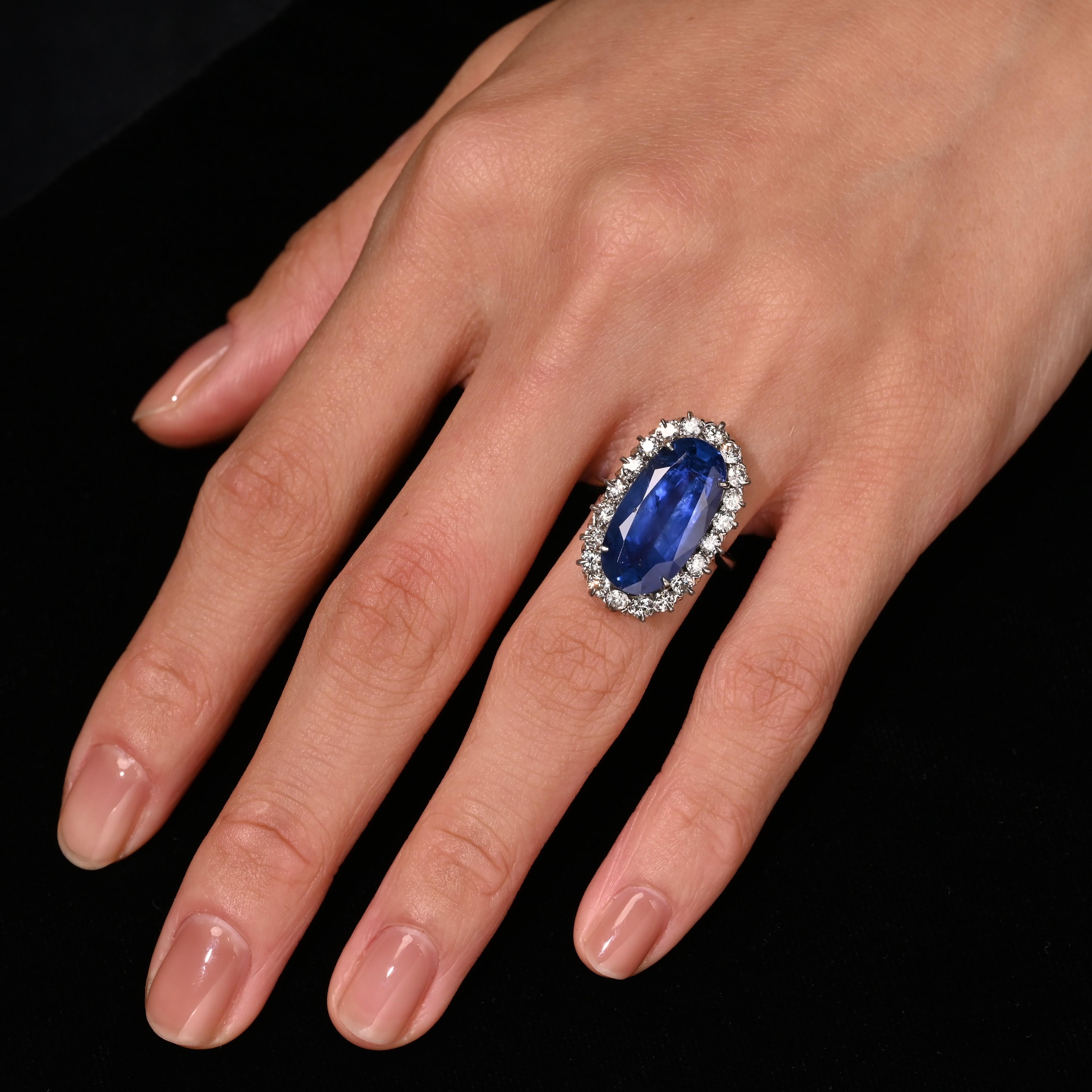 Antique Old Mine 11.30 Carat No Heat Burma Blue Sapphire & Diamond Platinum Ring For Sale 8