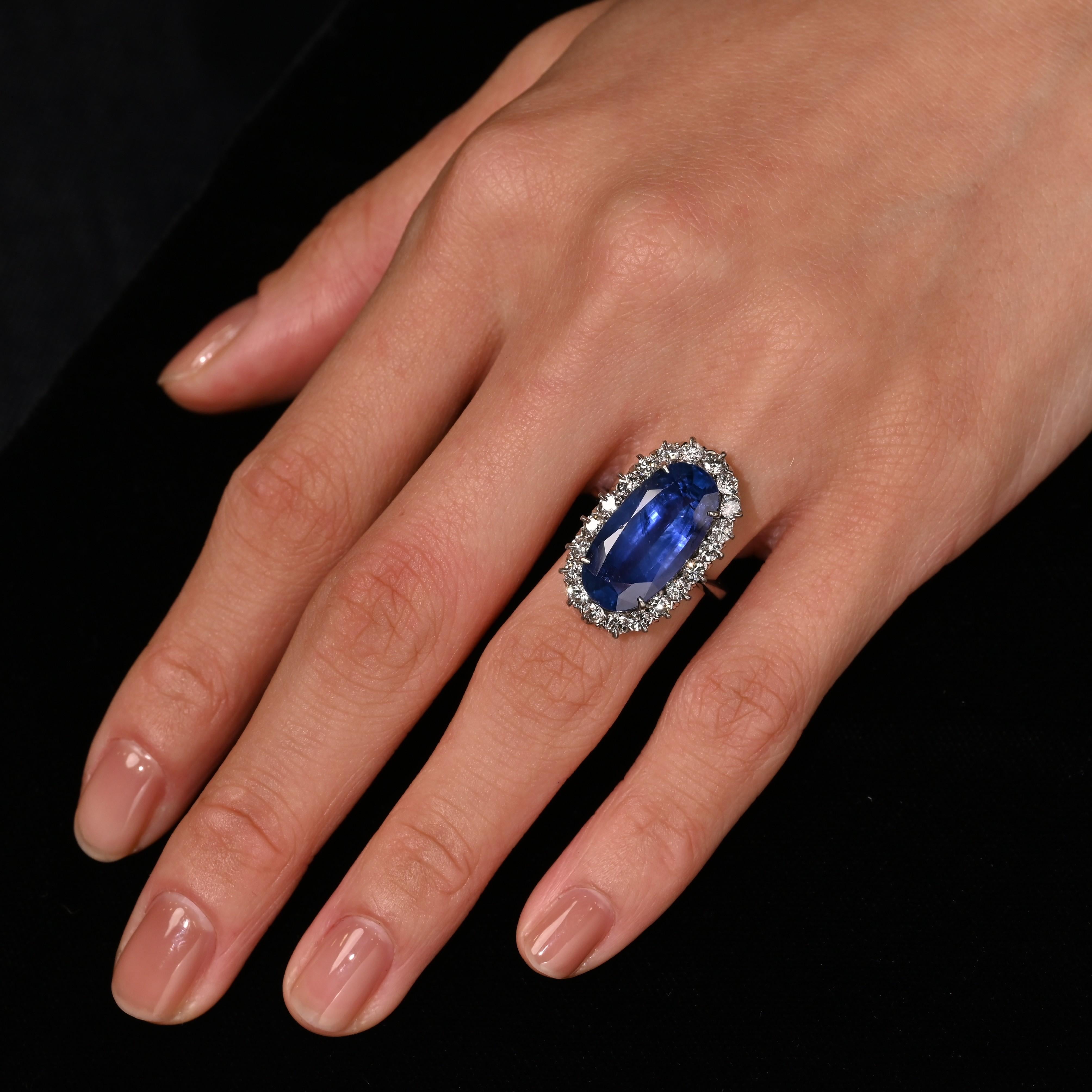 Antique Old Mine 11.30 Carat No Heat Burma Blue Sapphire & Diamond Platinum Ring For Sale 9