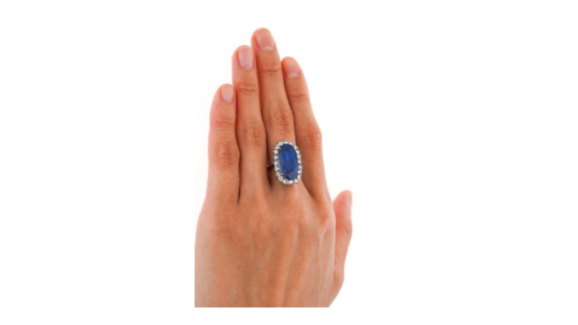 Antique Old Mine 11.30 Carat No Heat Burma Blue Sapphire & Diamond Platinum Ring For Sale 3