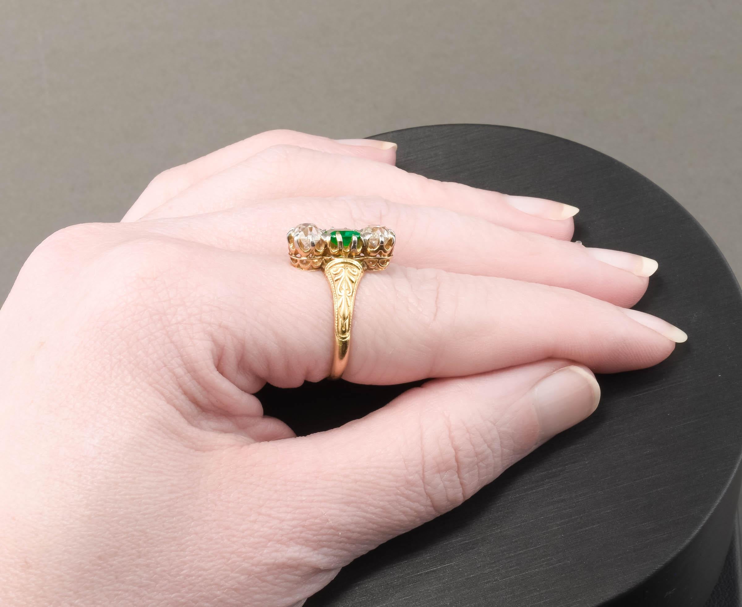 Antique Old Mine Cut Diamond & Emerald Ring in 18K Gold For Sale 8