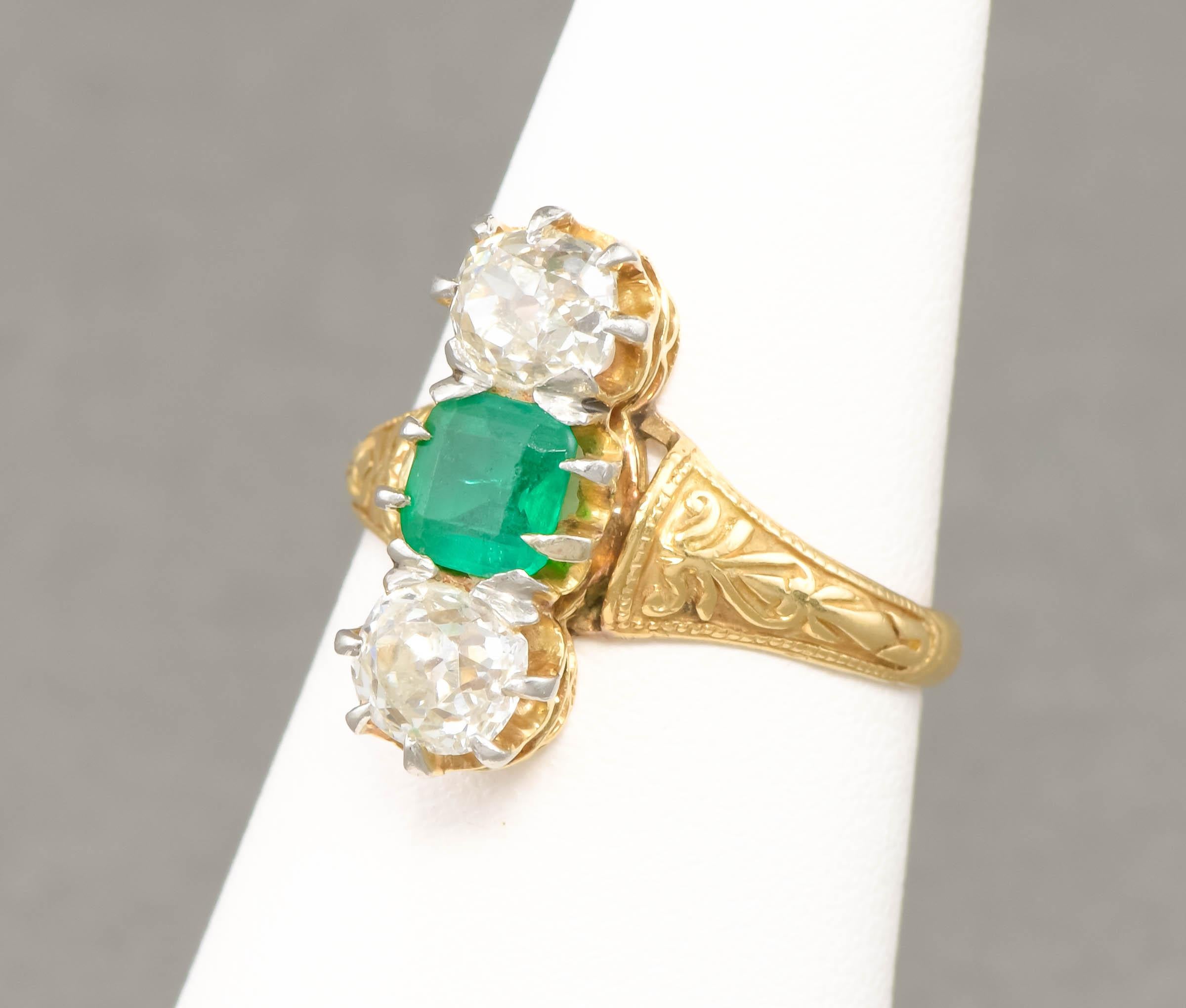 Antique Old Mine Cut Diamond & Emerald Ring in 18K Gold For Sale 10