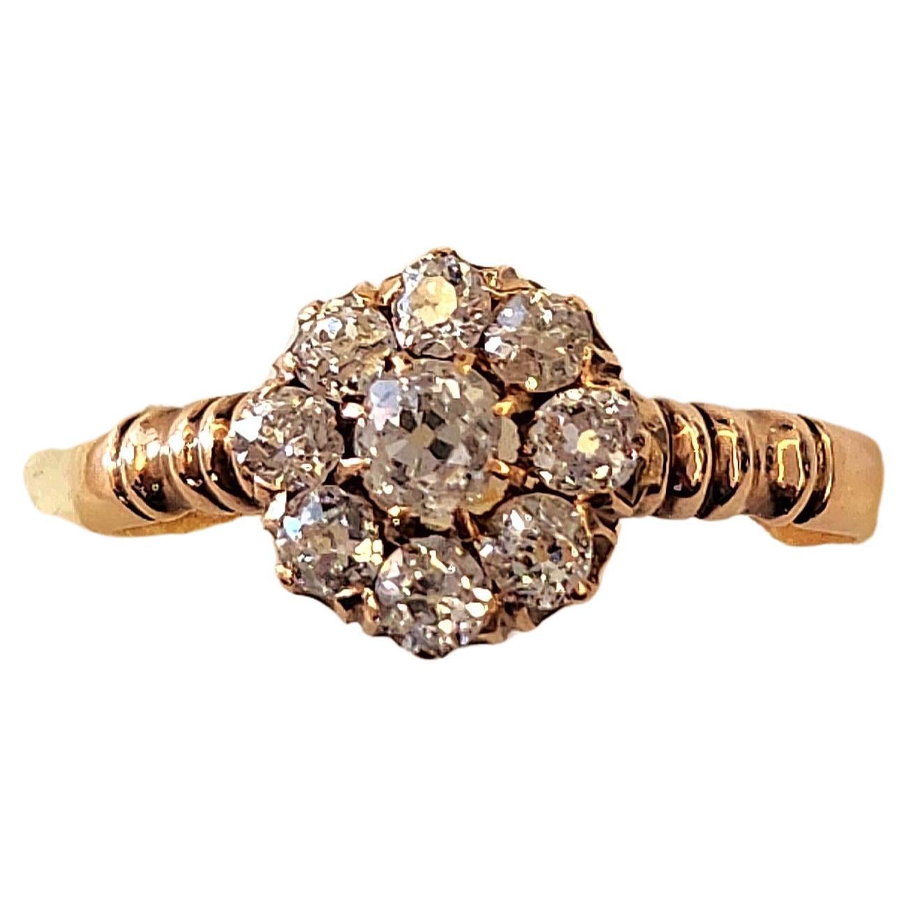 Antiguo Anillo de Oro con Diamantes talla Mina Antiguo 1